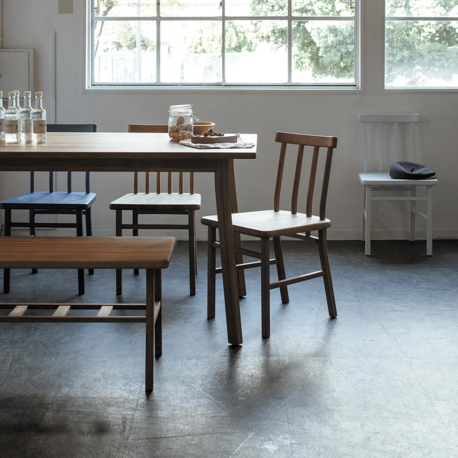 マージダイニングチェア