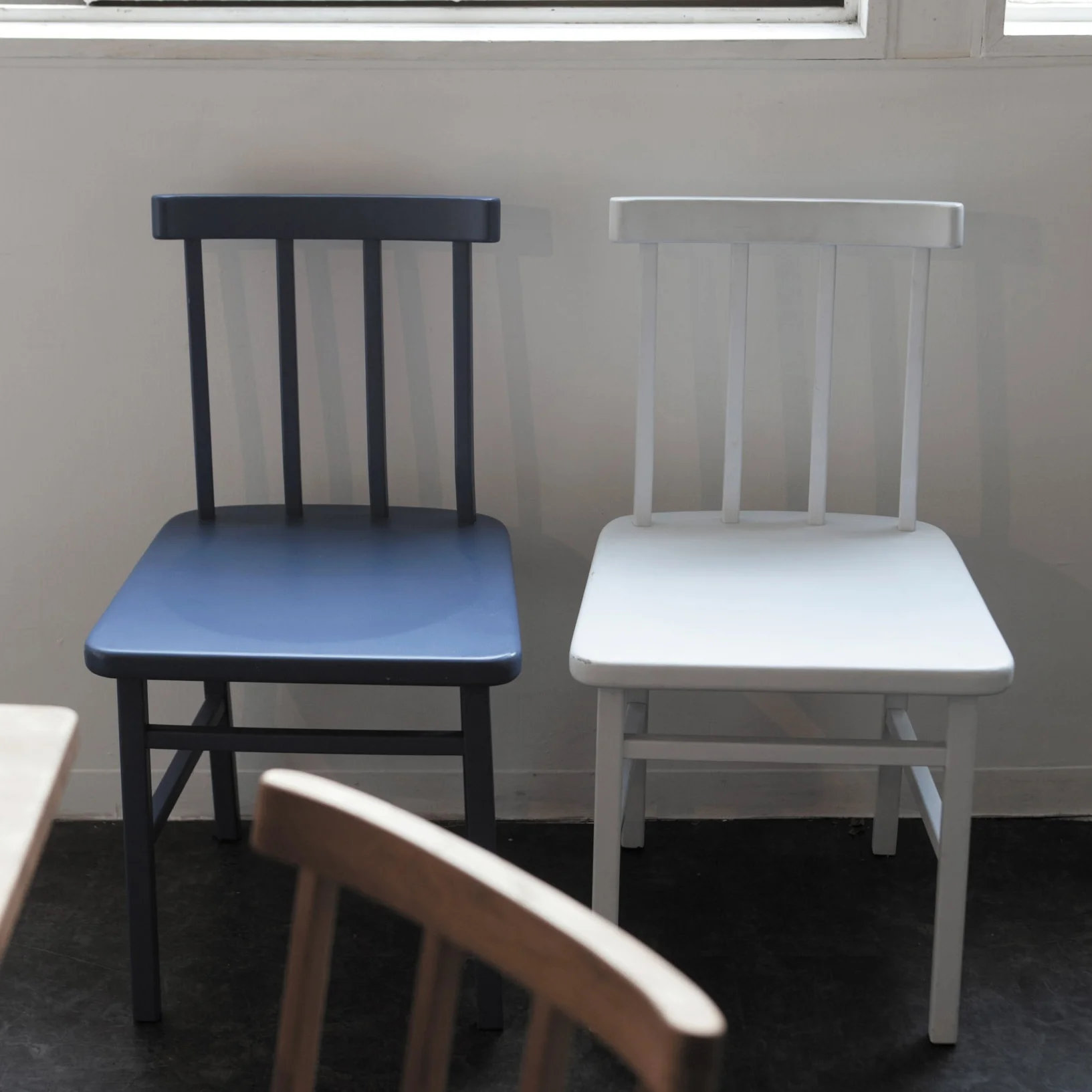 マージダイニングチェア