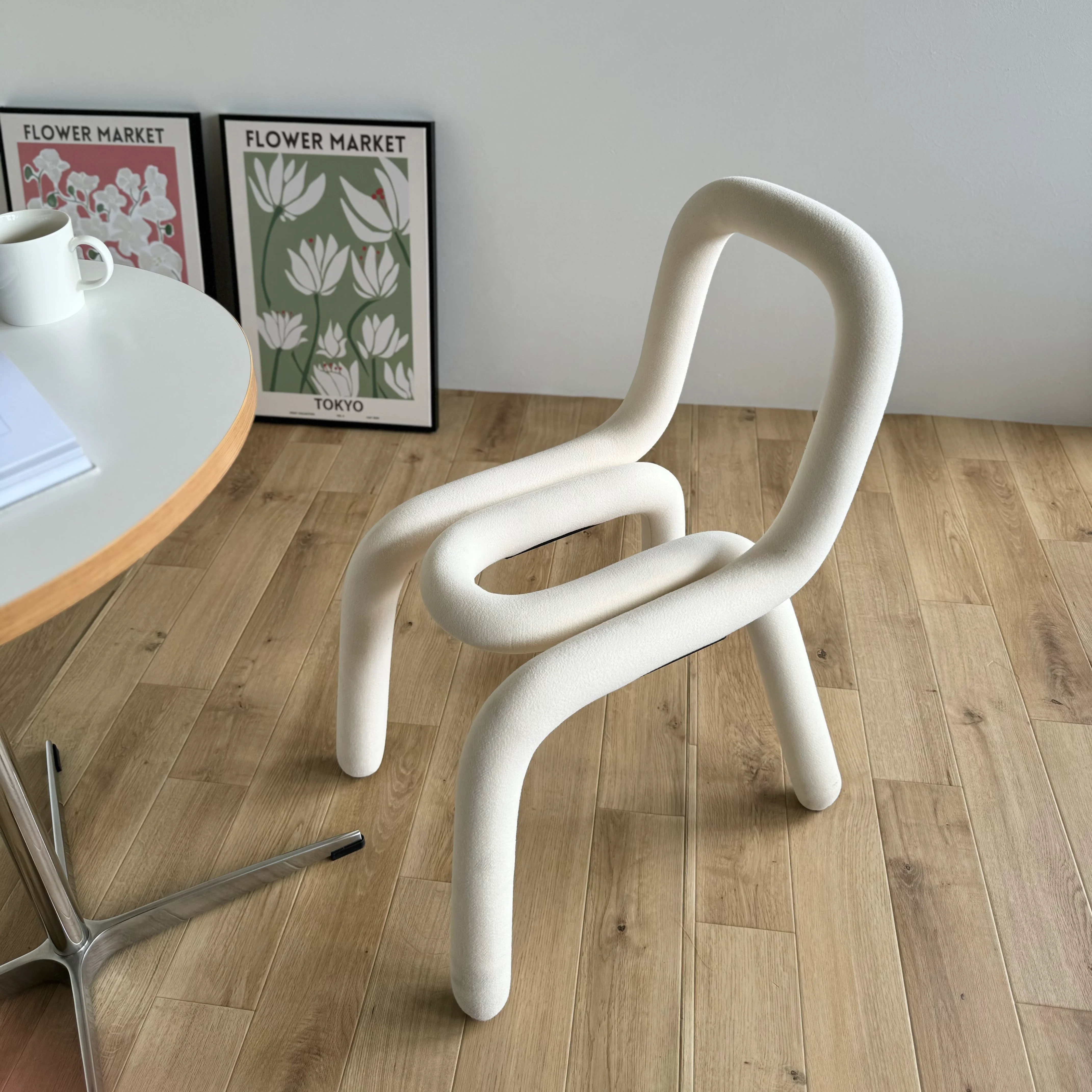 ユニークデザインチェア