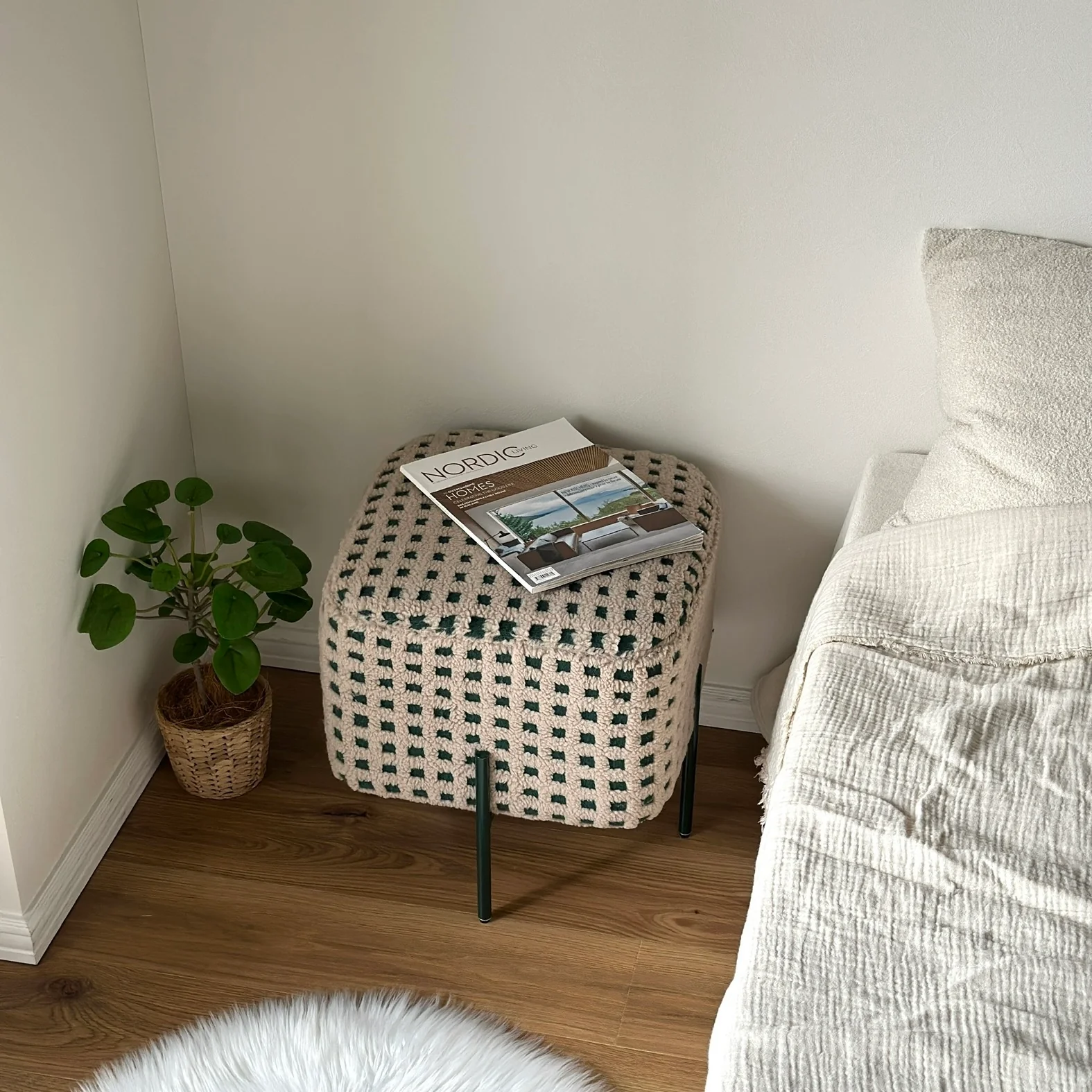 もこもこチェックスツール