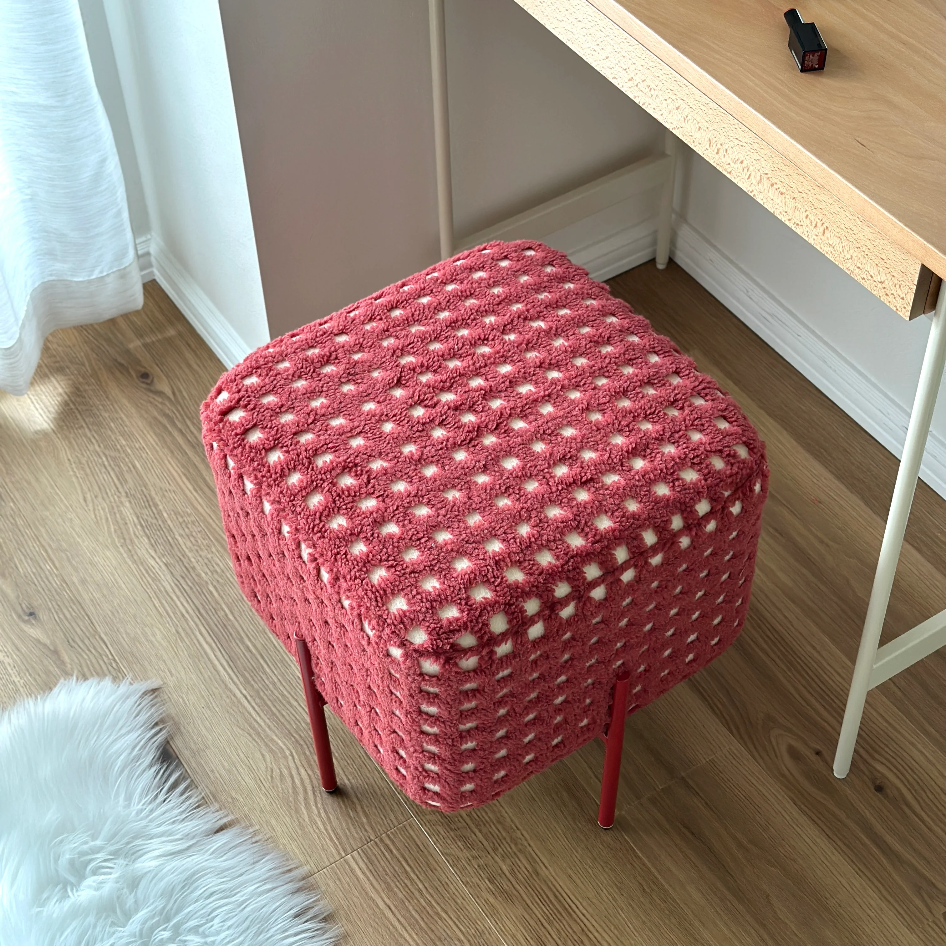 もこもこチェックスツール