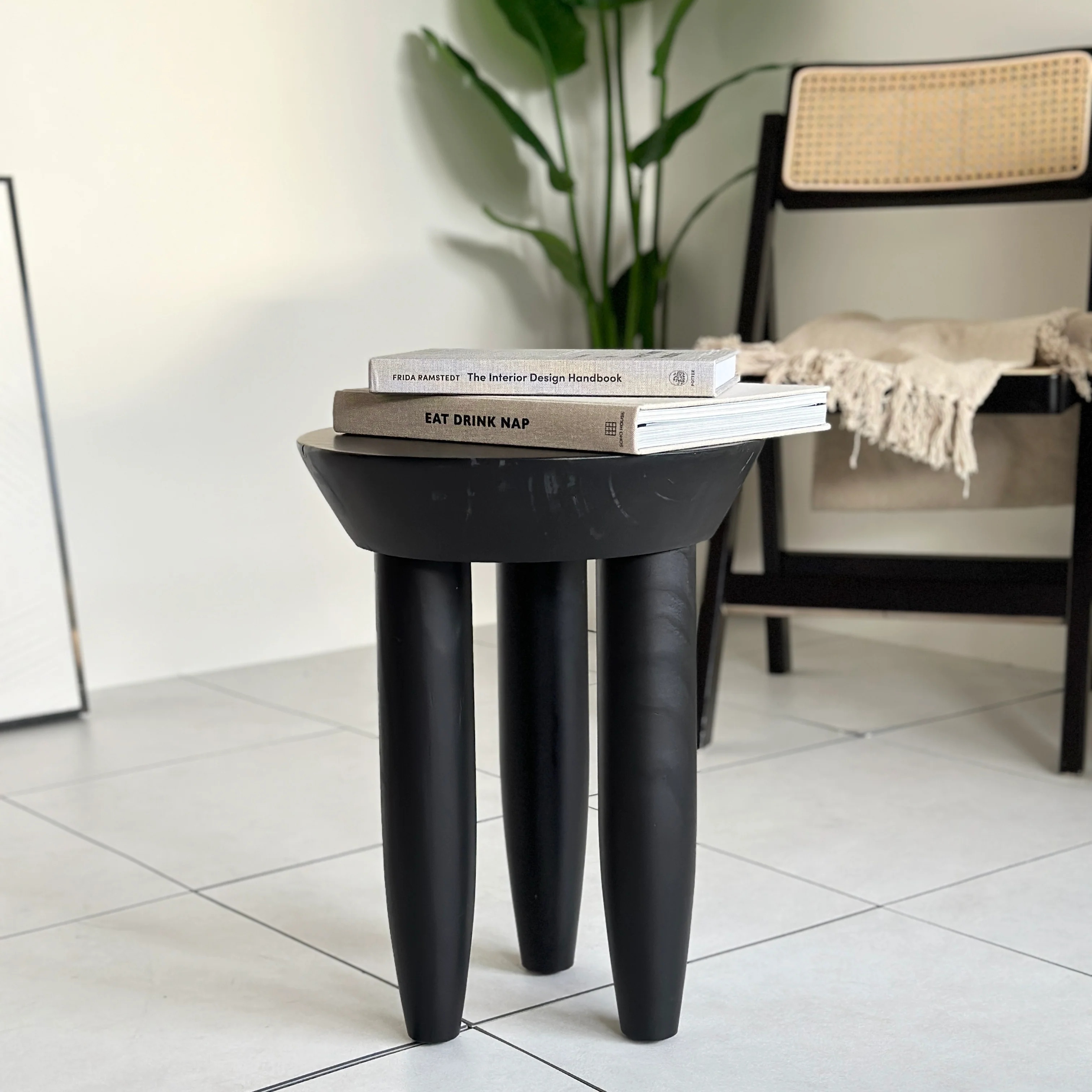 ぽってり脚ウッドスツール