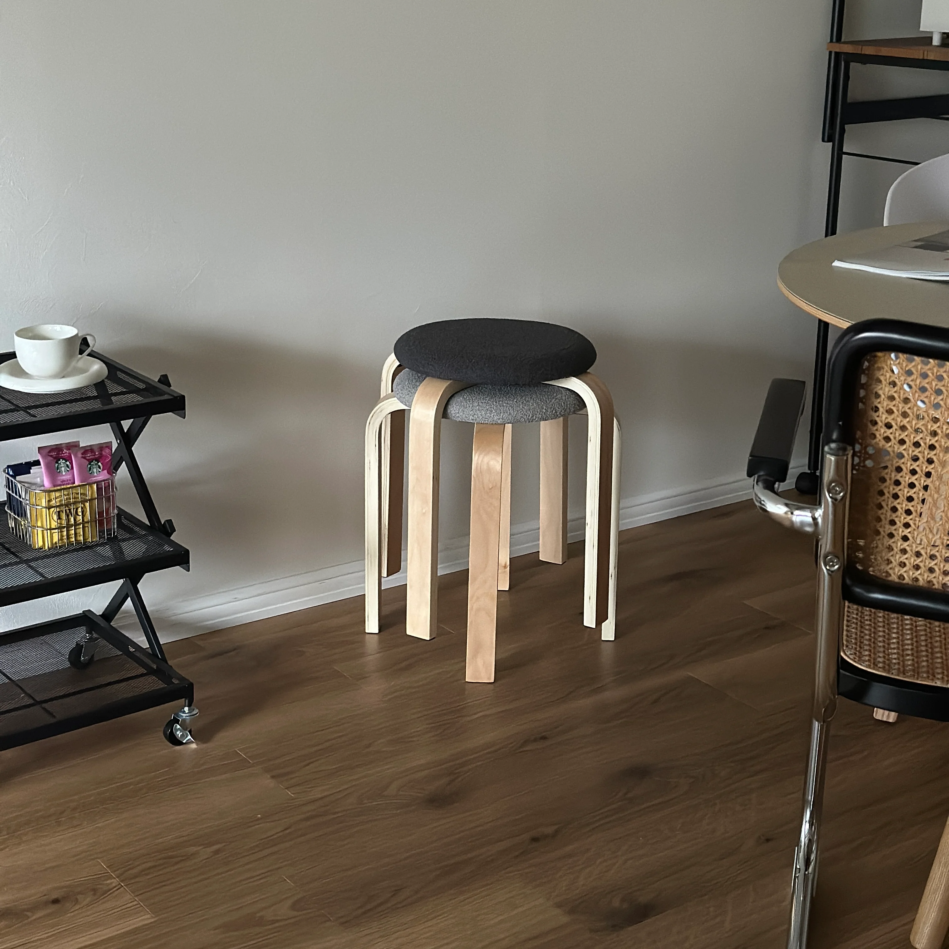 曲木スタッキングスツール