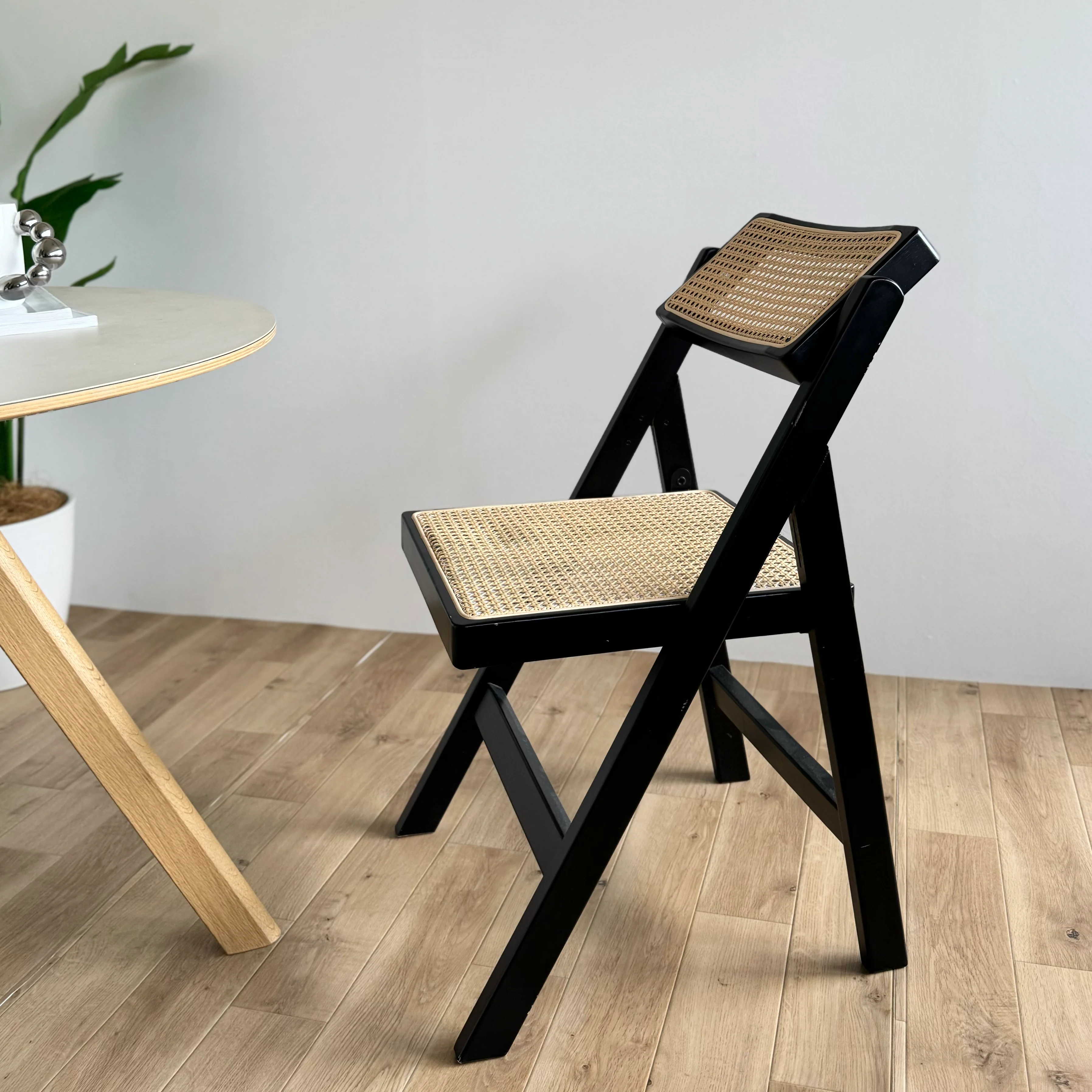 折り畳み式ラタンチェア ブラック