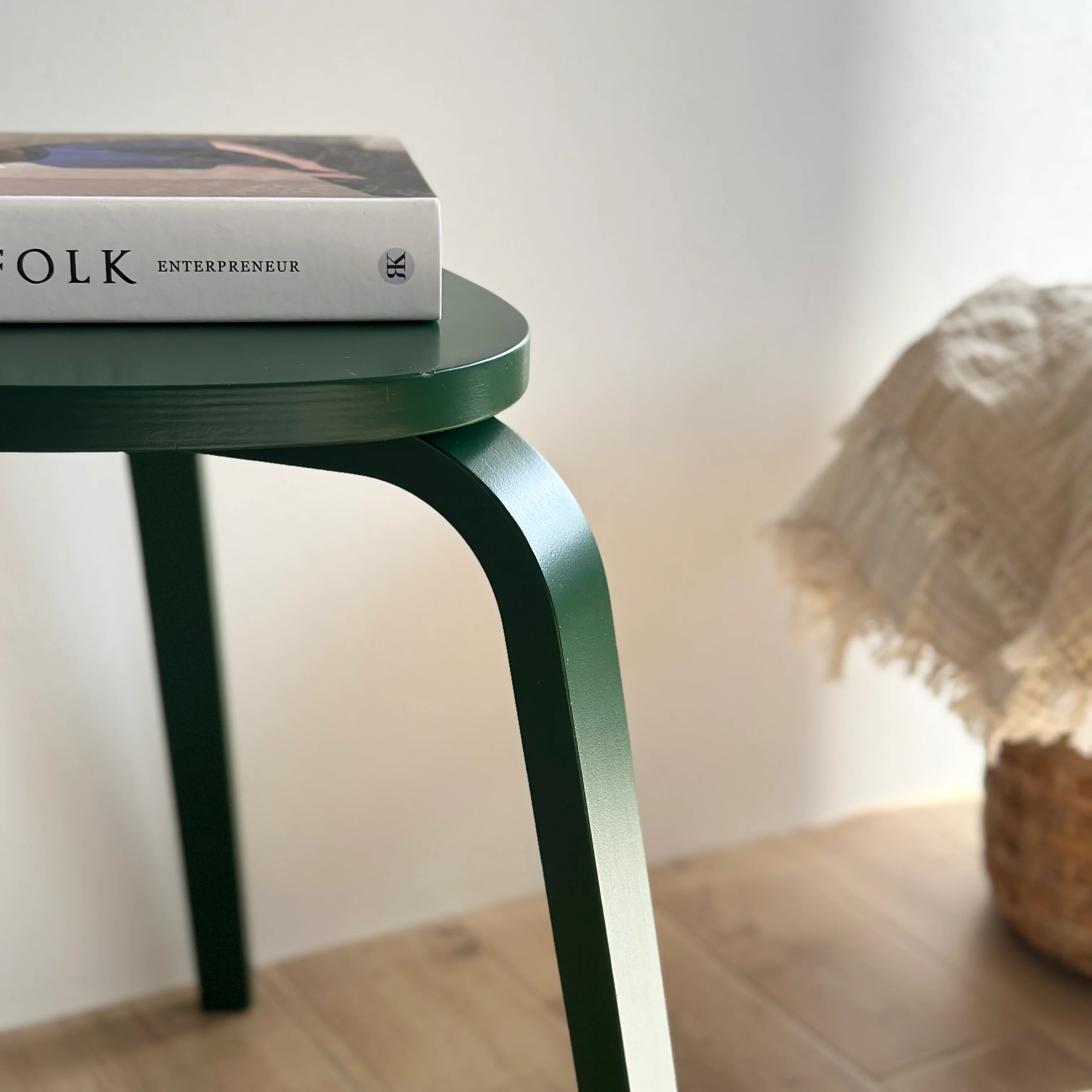 カラースタッキングスツール