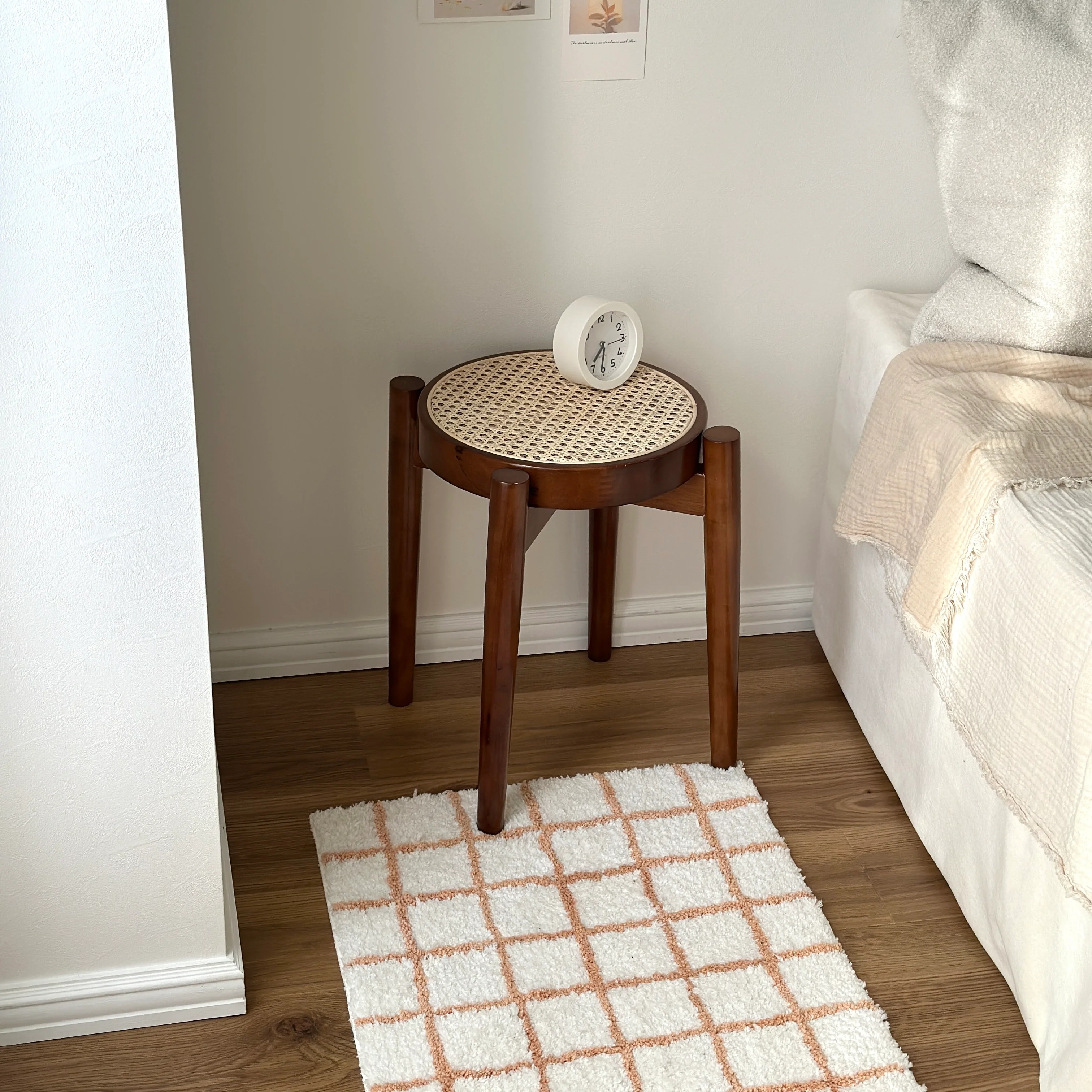 ラタンスツール