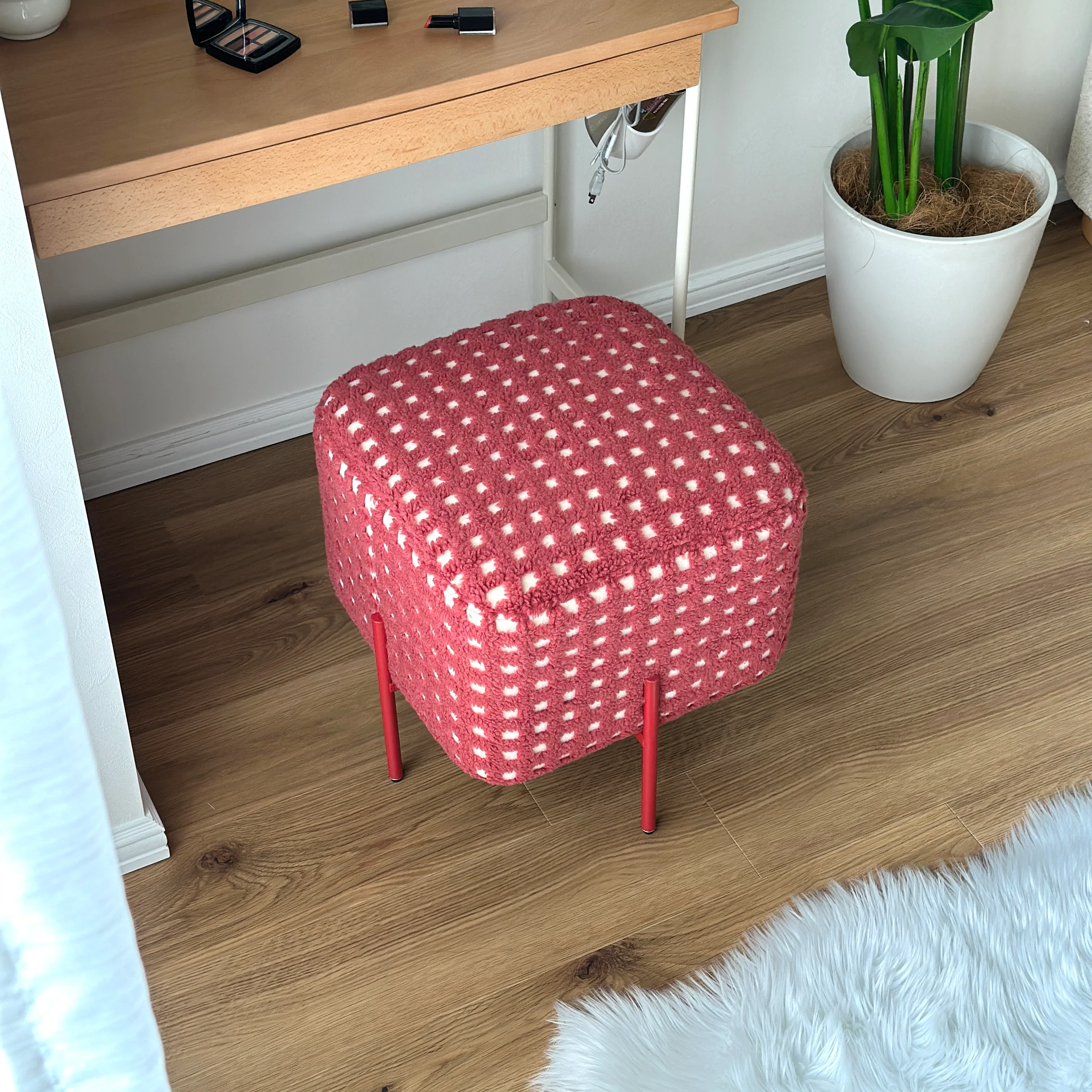 もこもこチェックスツール