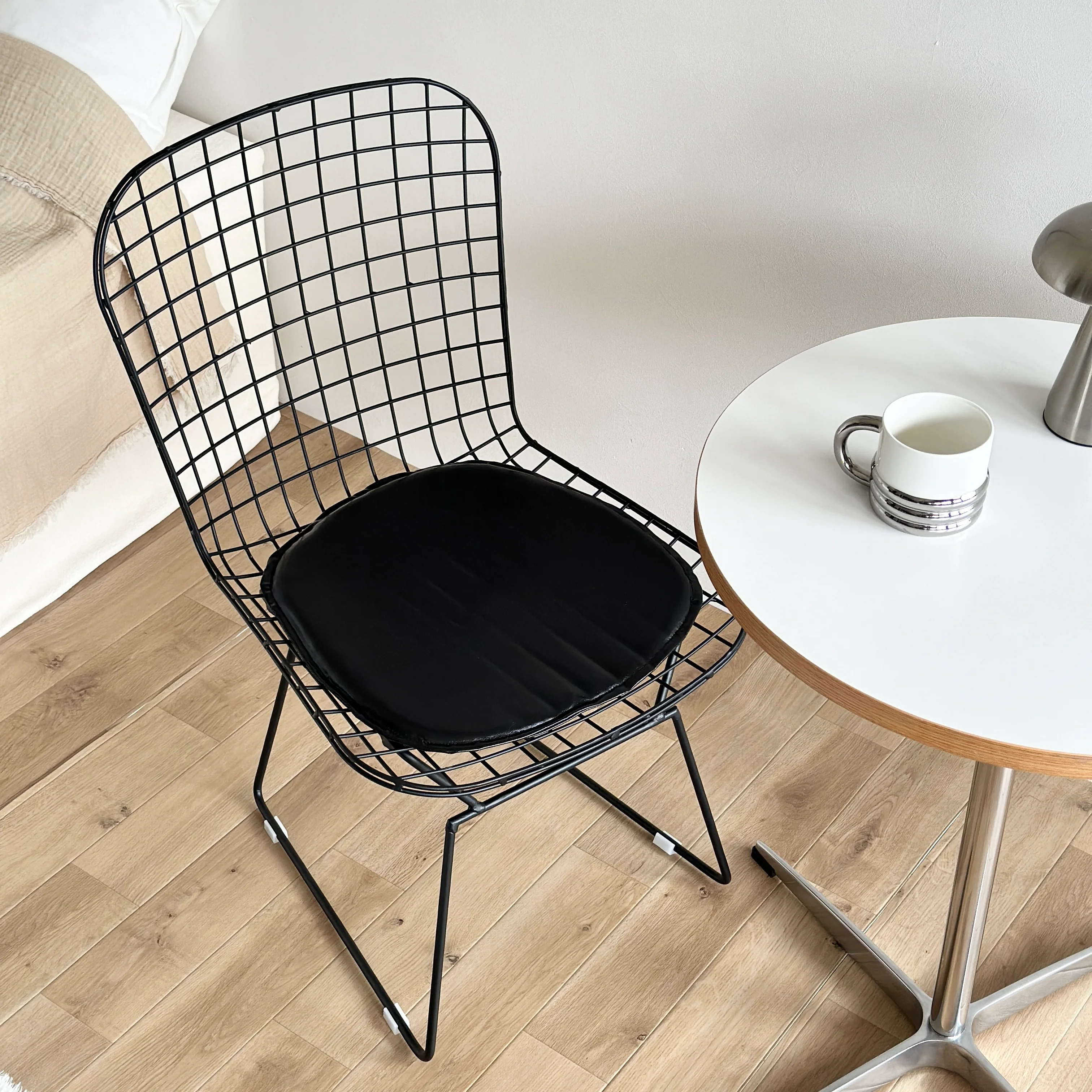 アイアンメッシュチェア