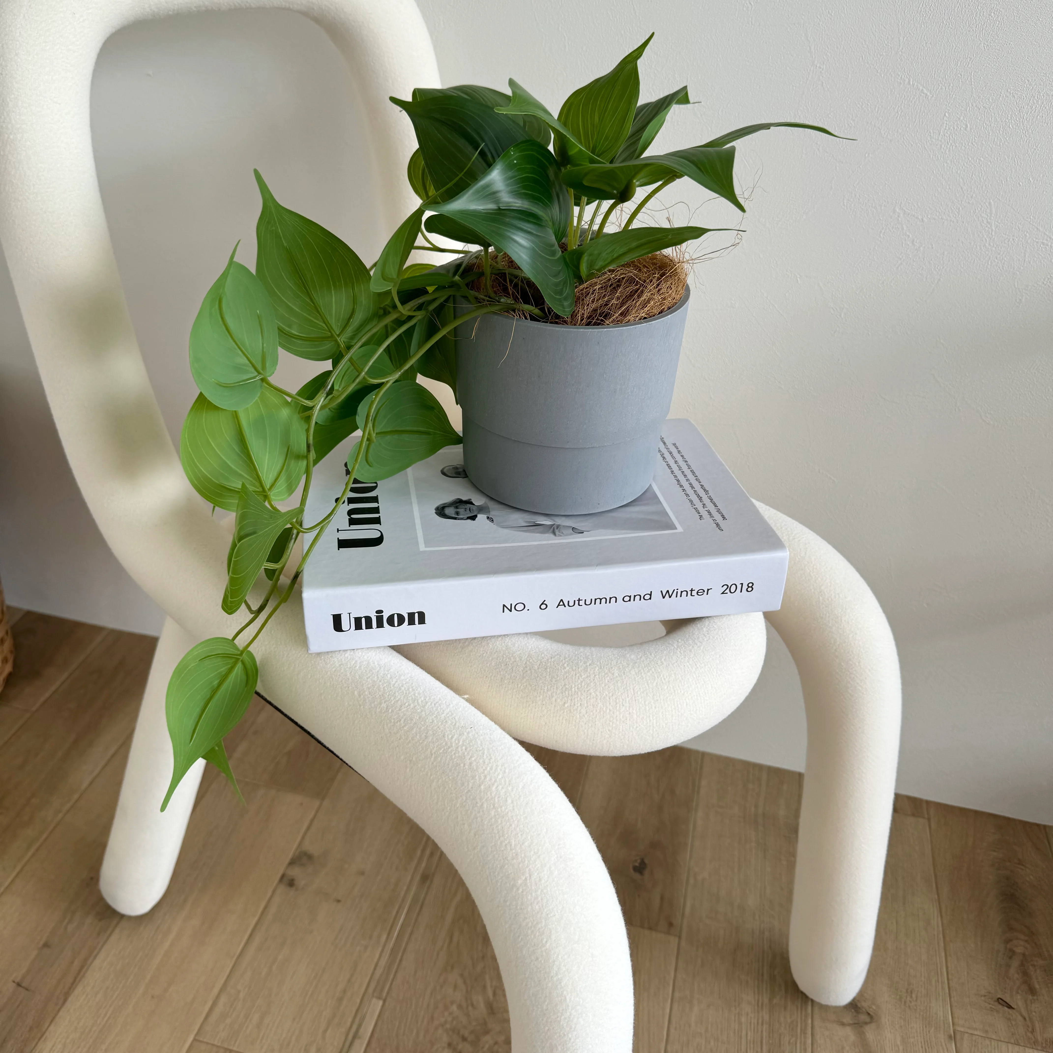 ユニークデザインチェア