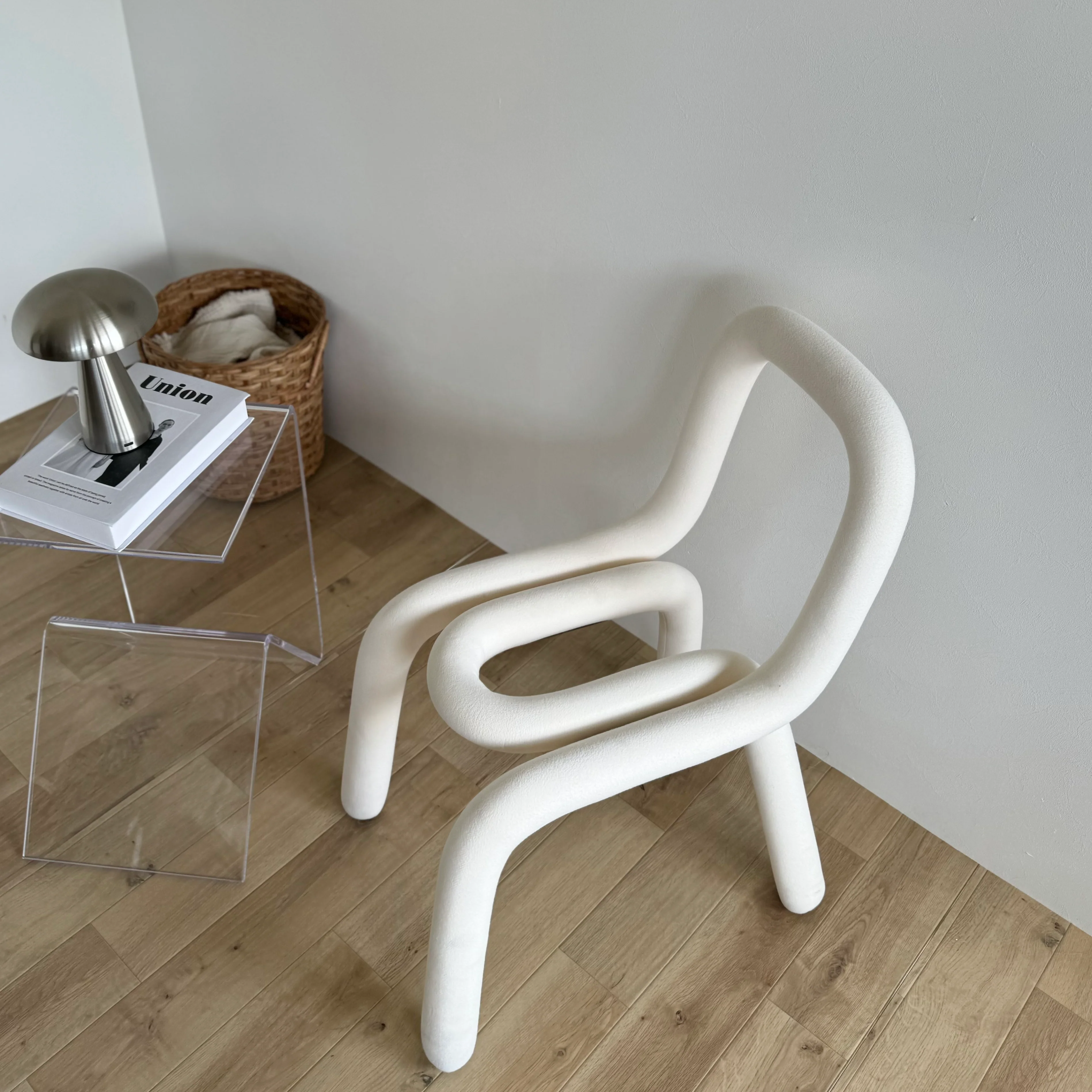 ユニークデザインチェア