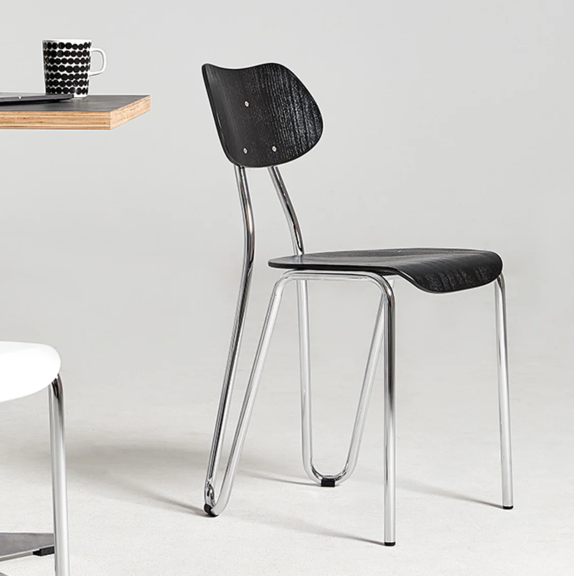 ユニークデザインスタッキングチェア