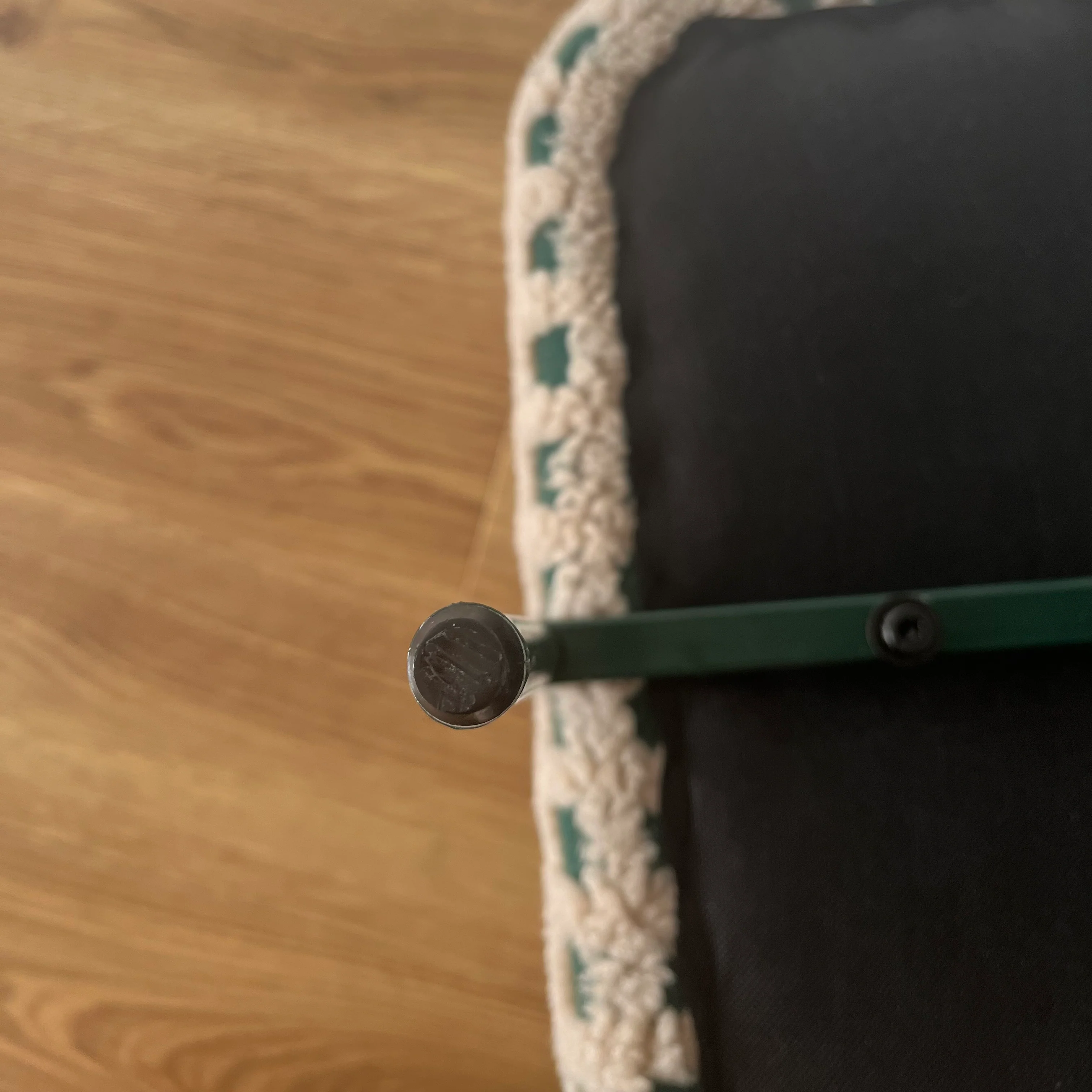 【outlet】もこもこチェックスツール グリーン