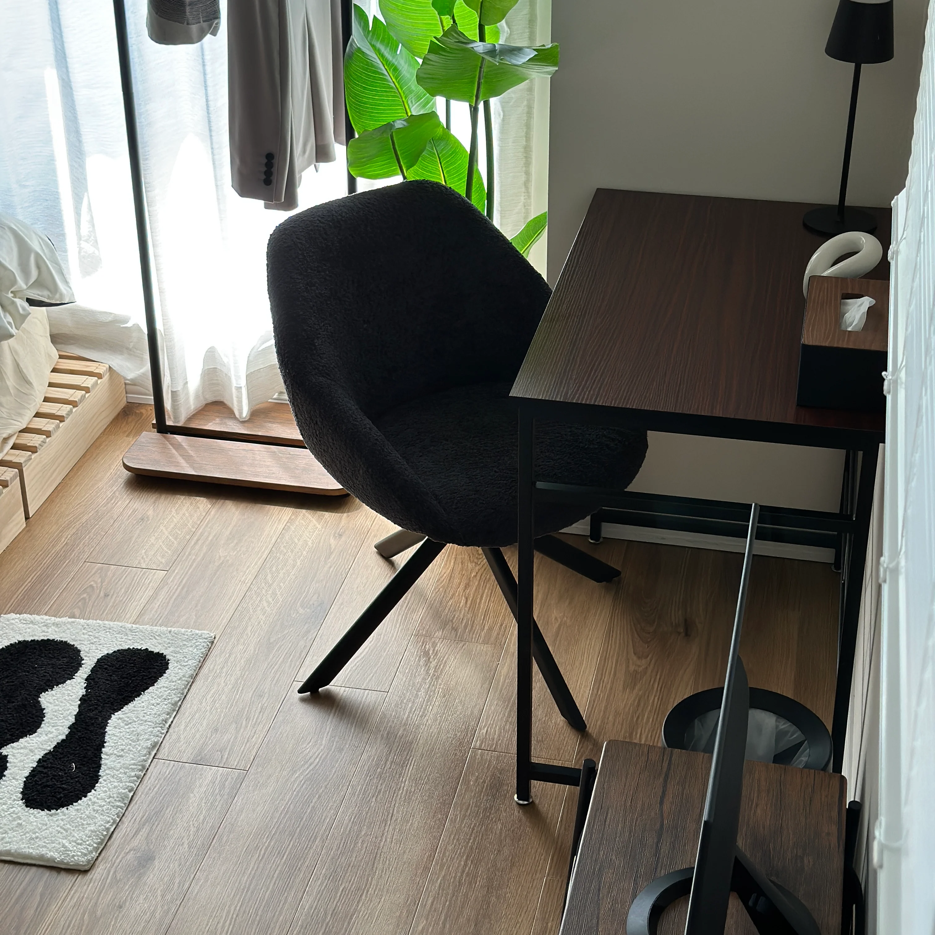 回転ブークレアームチェア