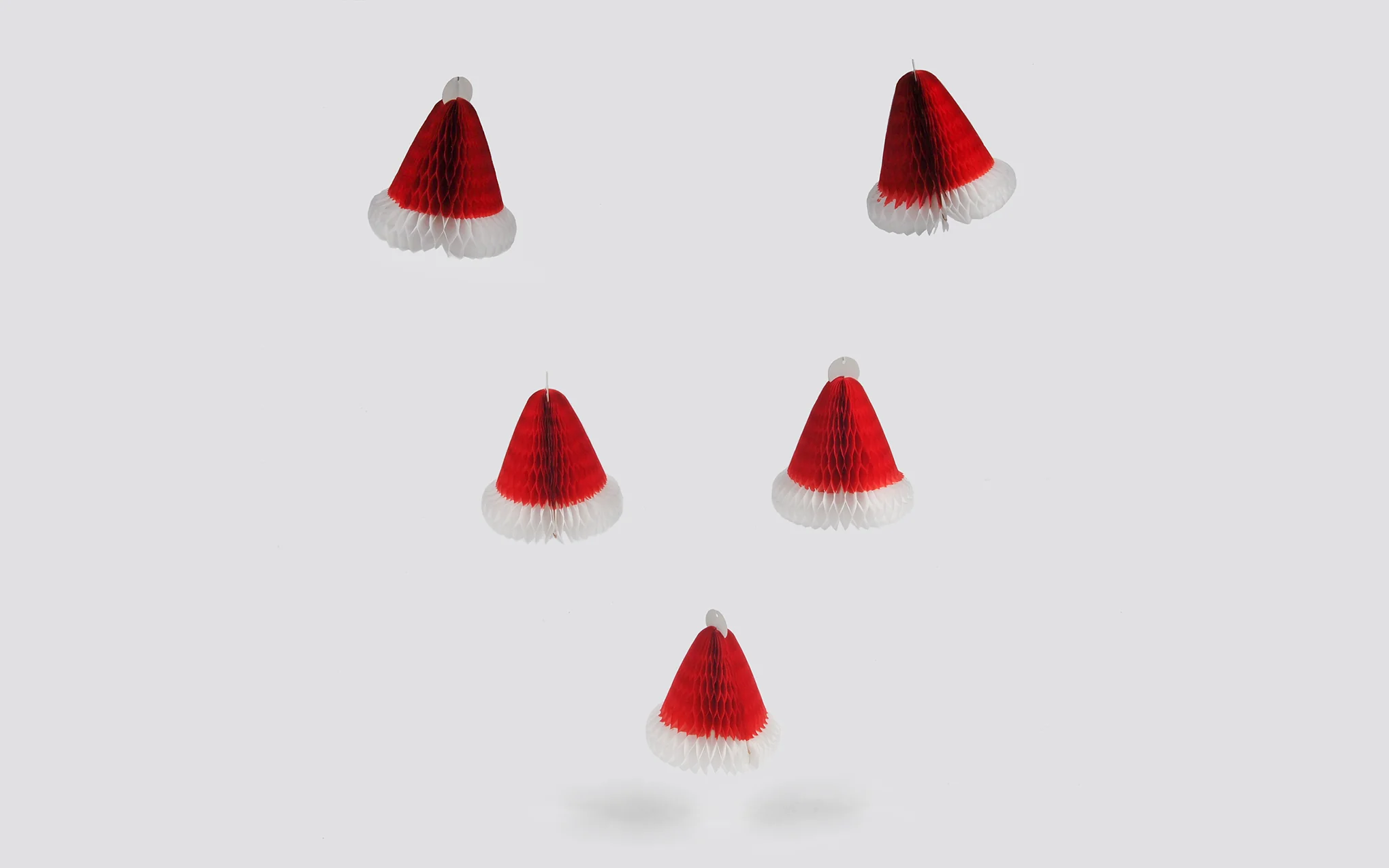 サンタ帽子ペーパーガーランド