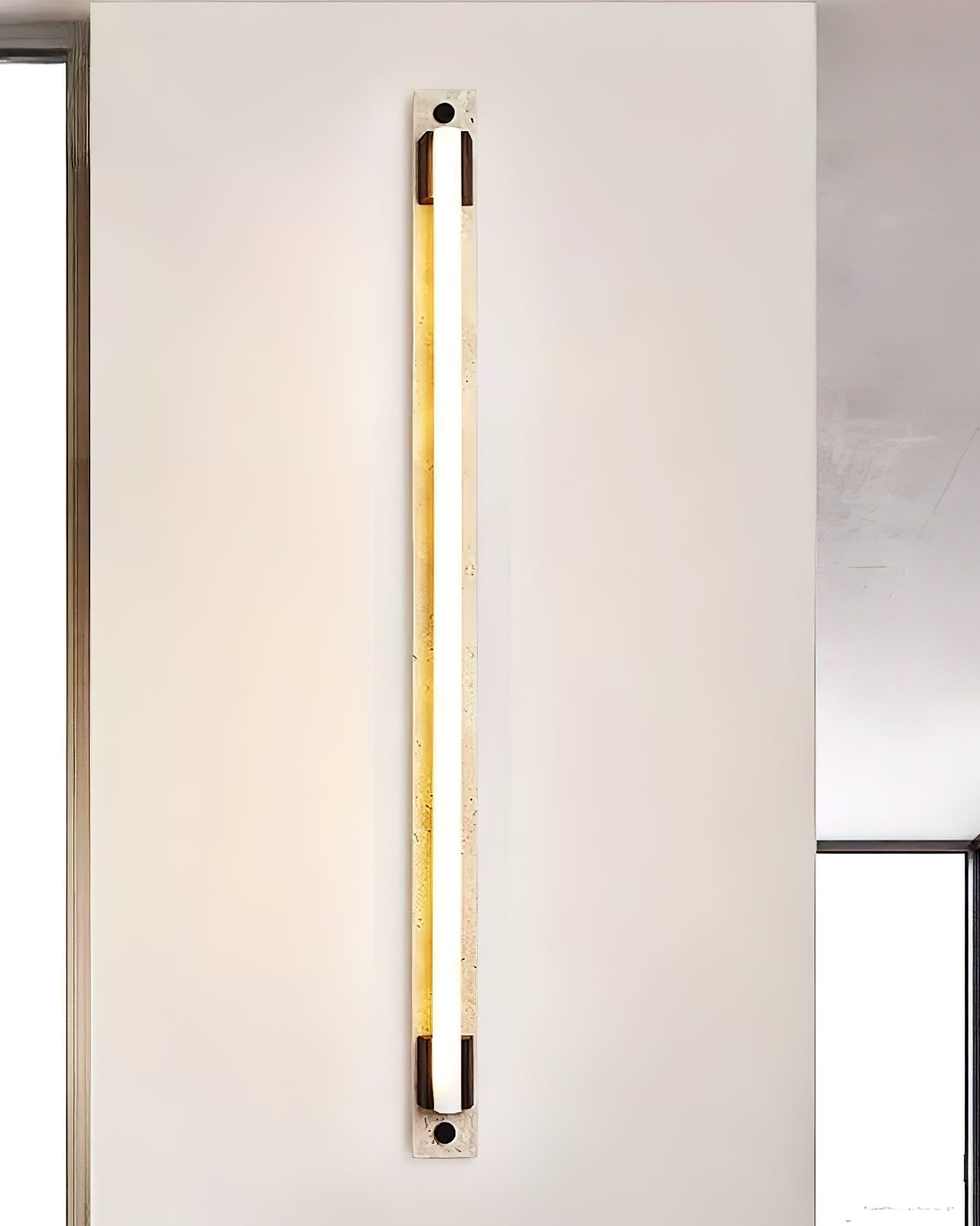 Loewe Wall Lamp
