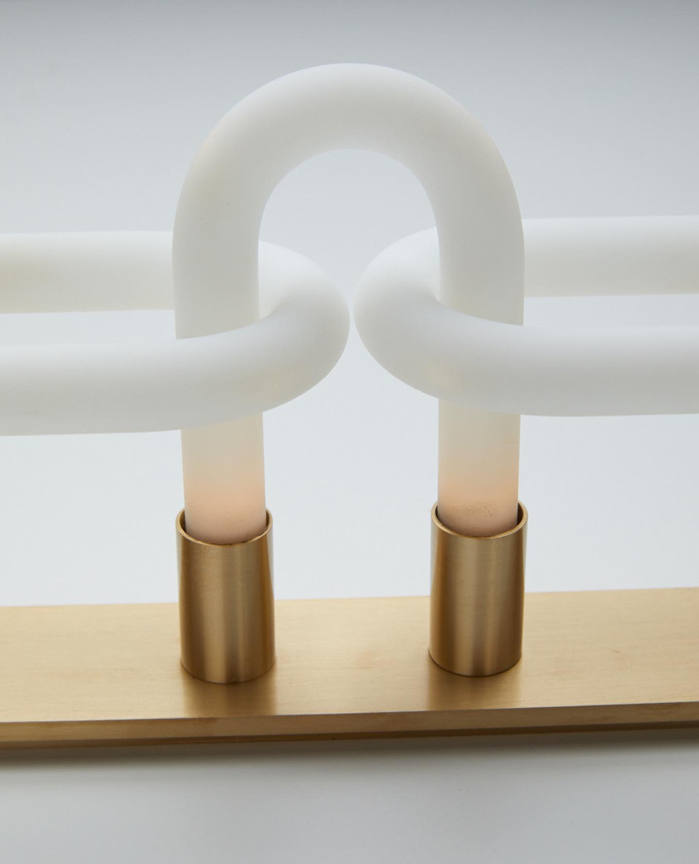 Loopi Wall Lamp