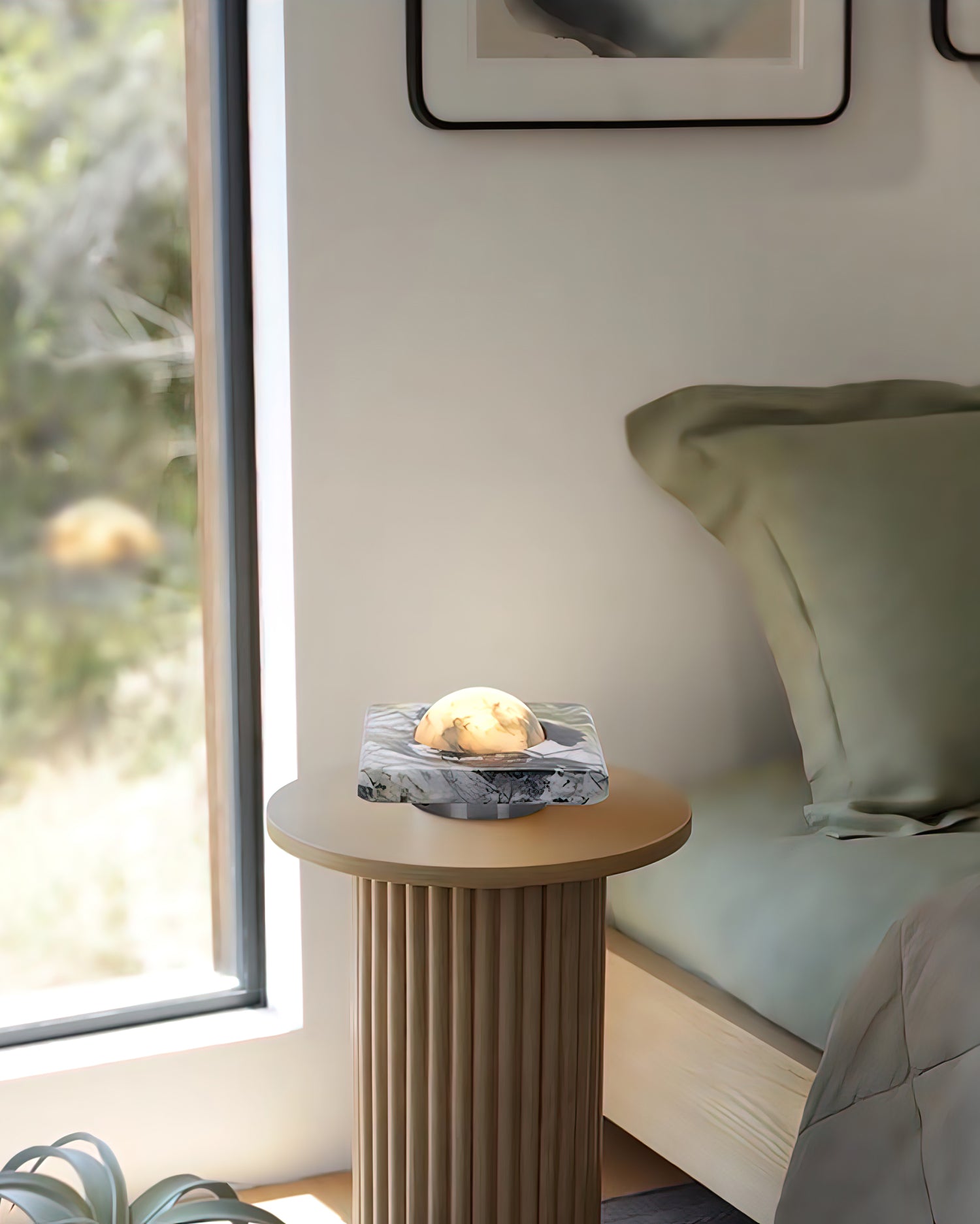 イートン テーブルランプ（バッテリー内蔵）