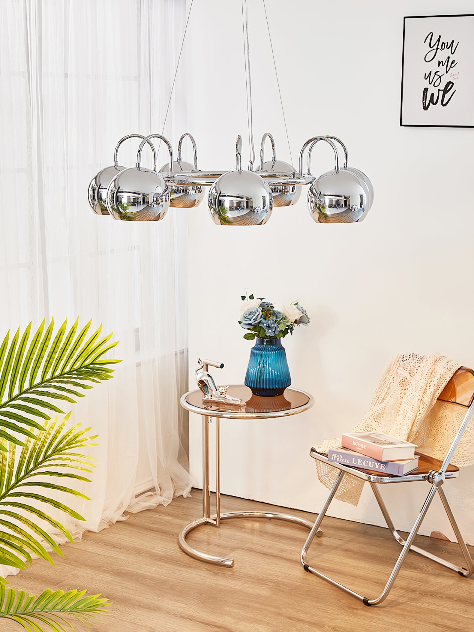 目玉シャンデリア