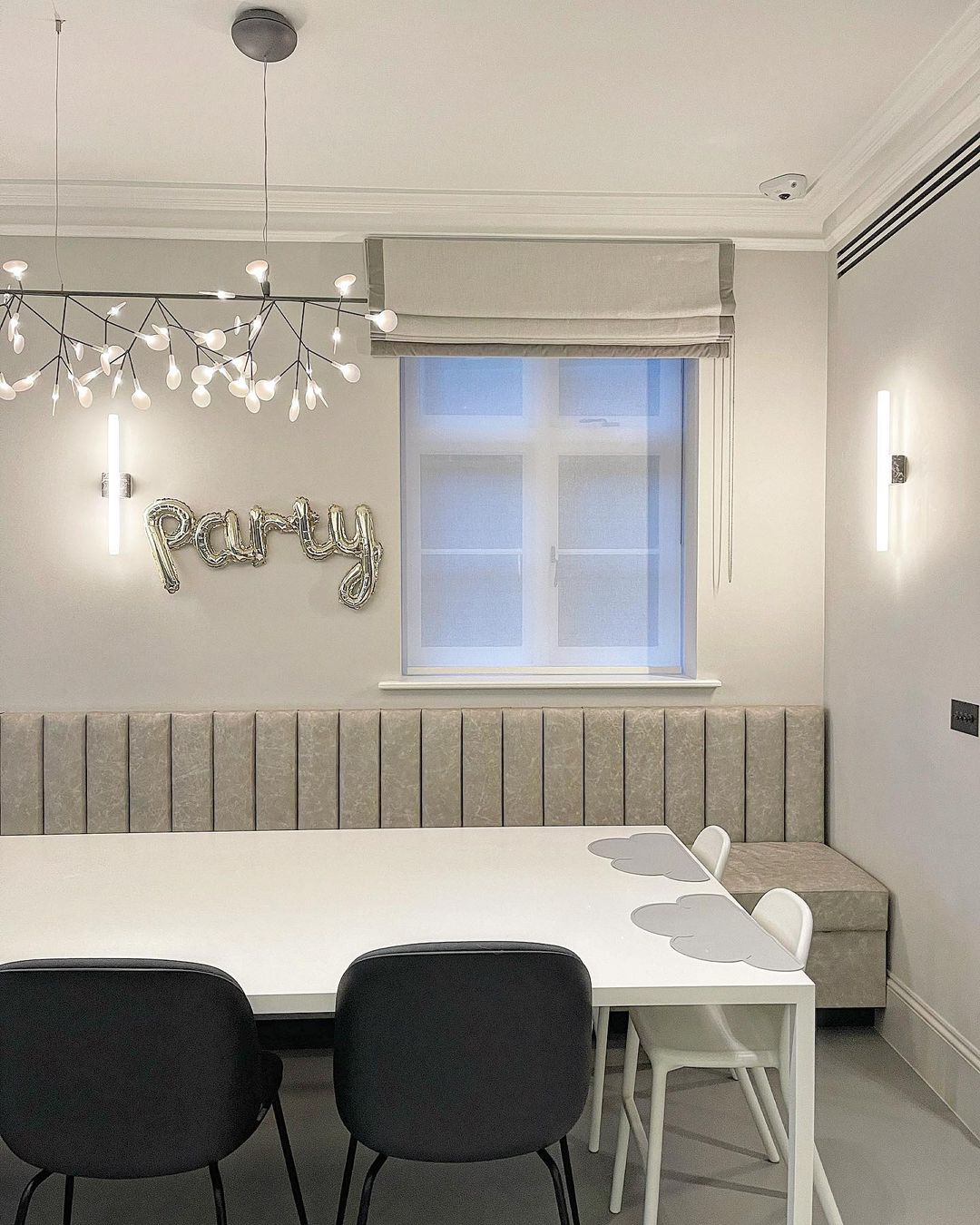 ヘラクレウム ブラック シャンデリア