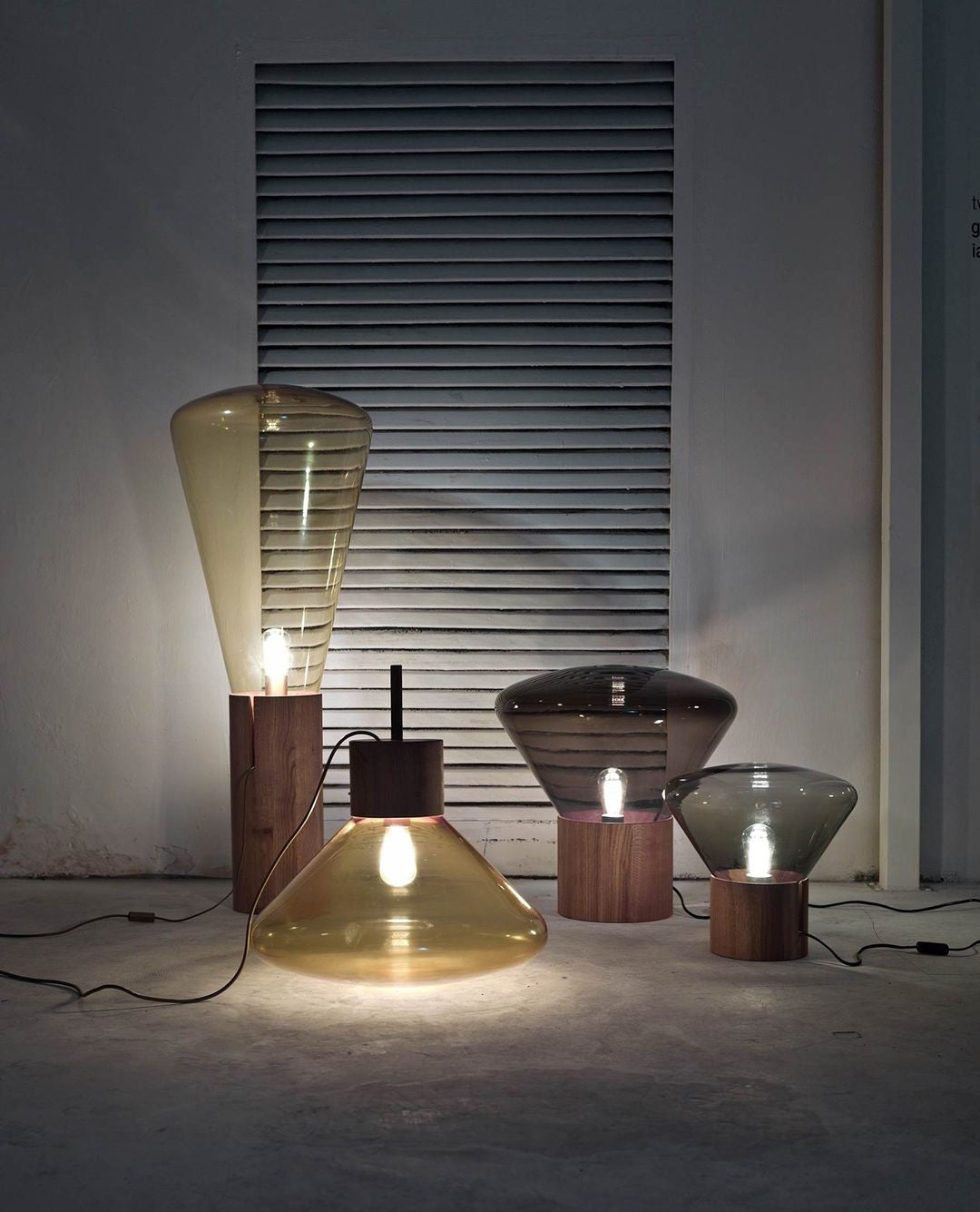 電球テーブルランプ