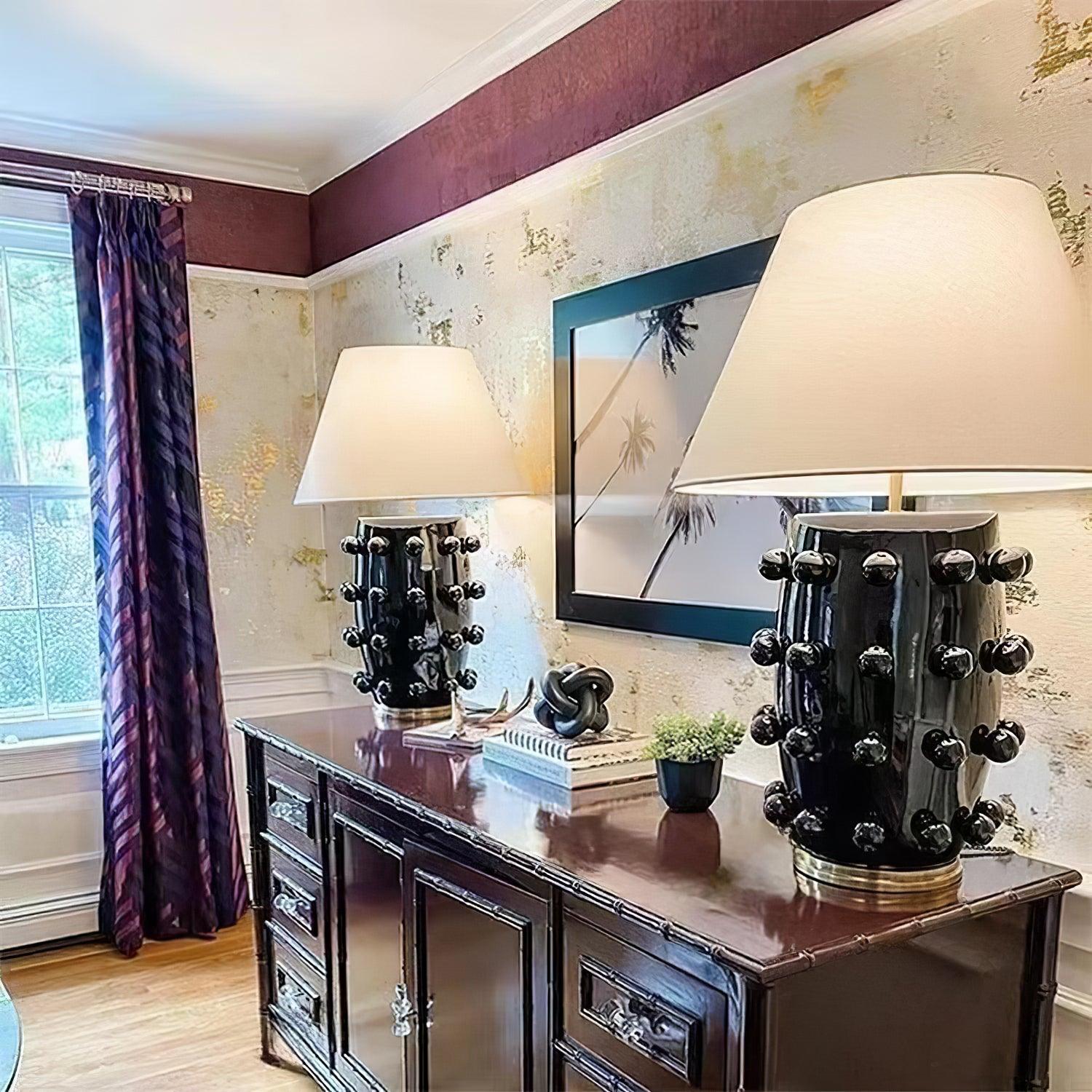 水玉模様の磁器テーブルランプ