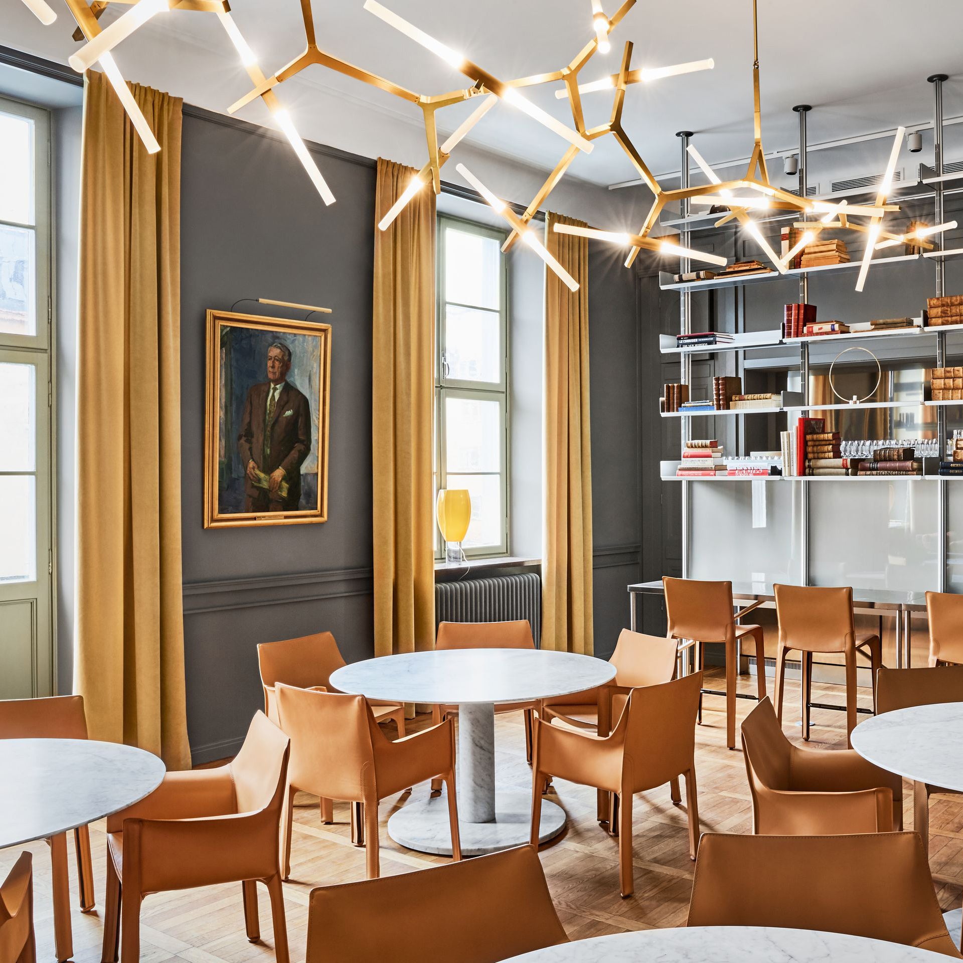 木の枝のシャンデリア