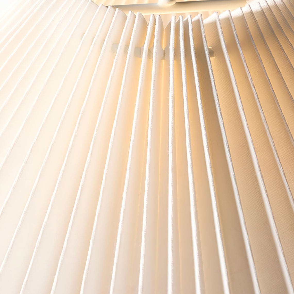 ルイ テーブルランプ