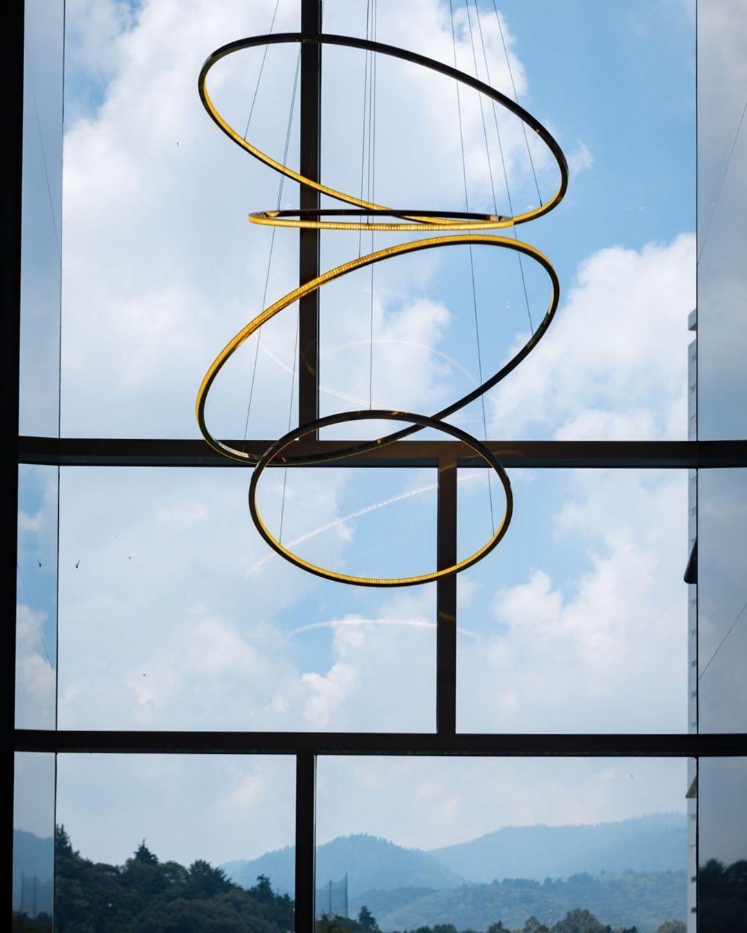 ロホヤのゴールドシャンデリア