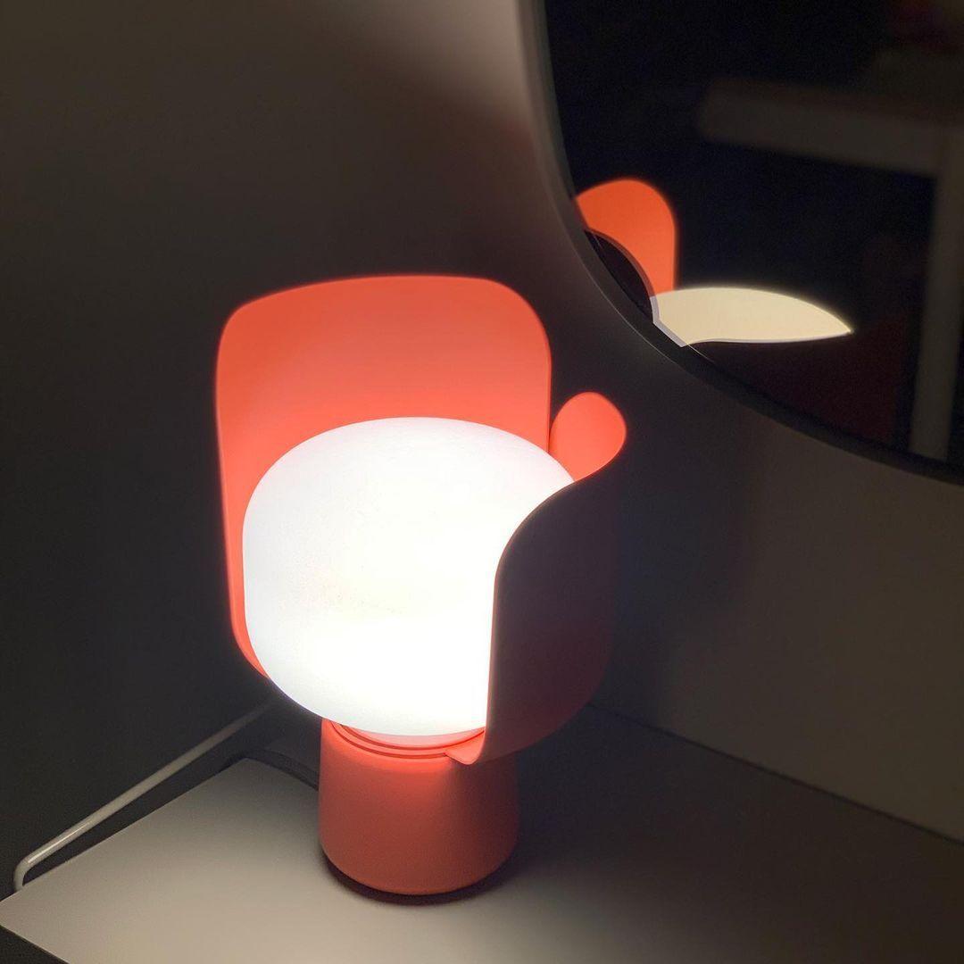 Blom Table Lamp