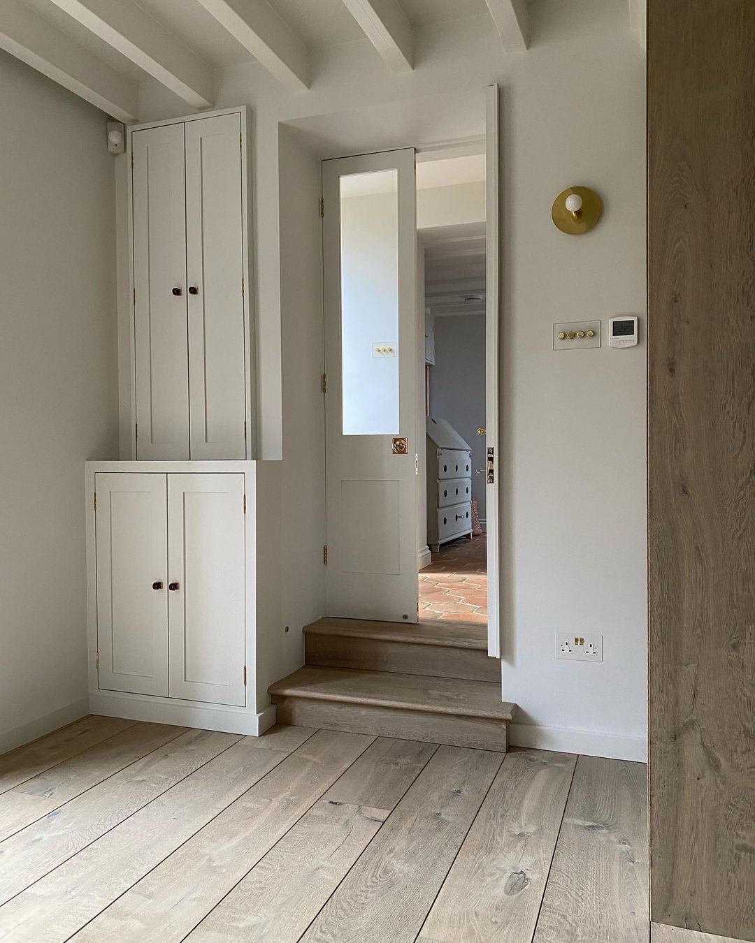 ドットウォールランプ