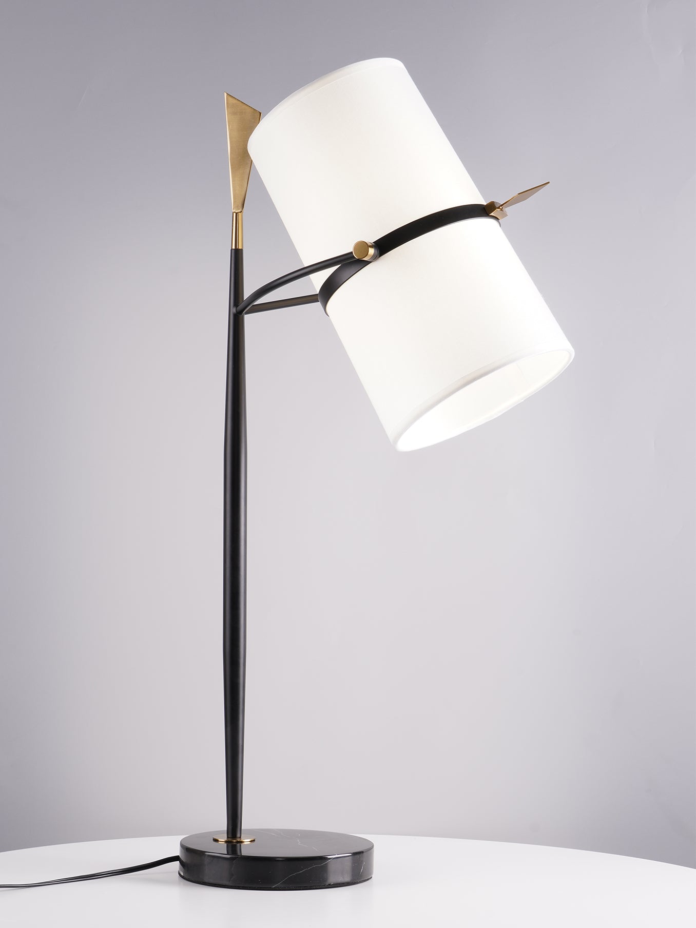 ヤスミン テーブルランプ