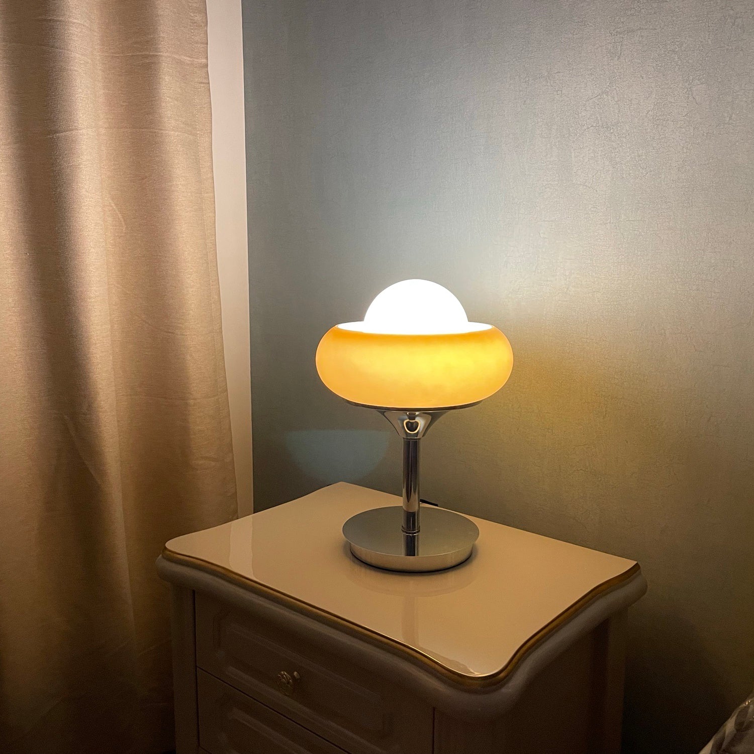 ハーヴェイ テーブルランプ