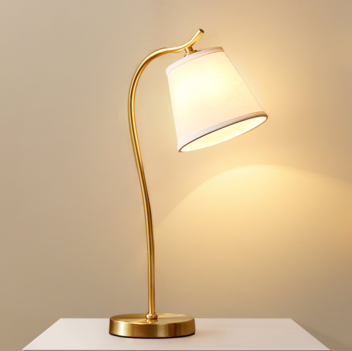 アネタ テーブルランプ