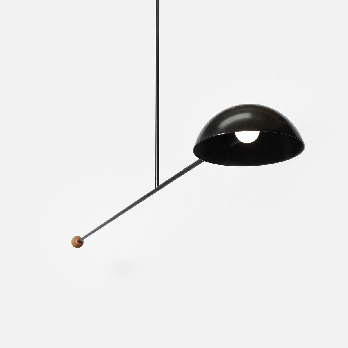 モダンなダイニングリビングルームのシャンデリア