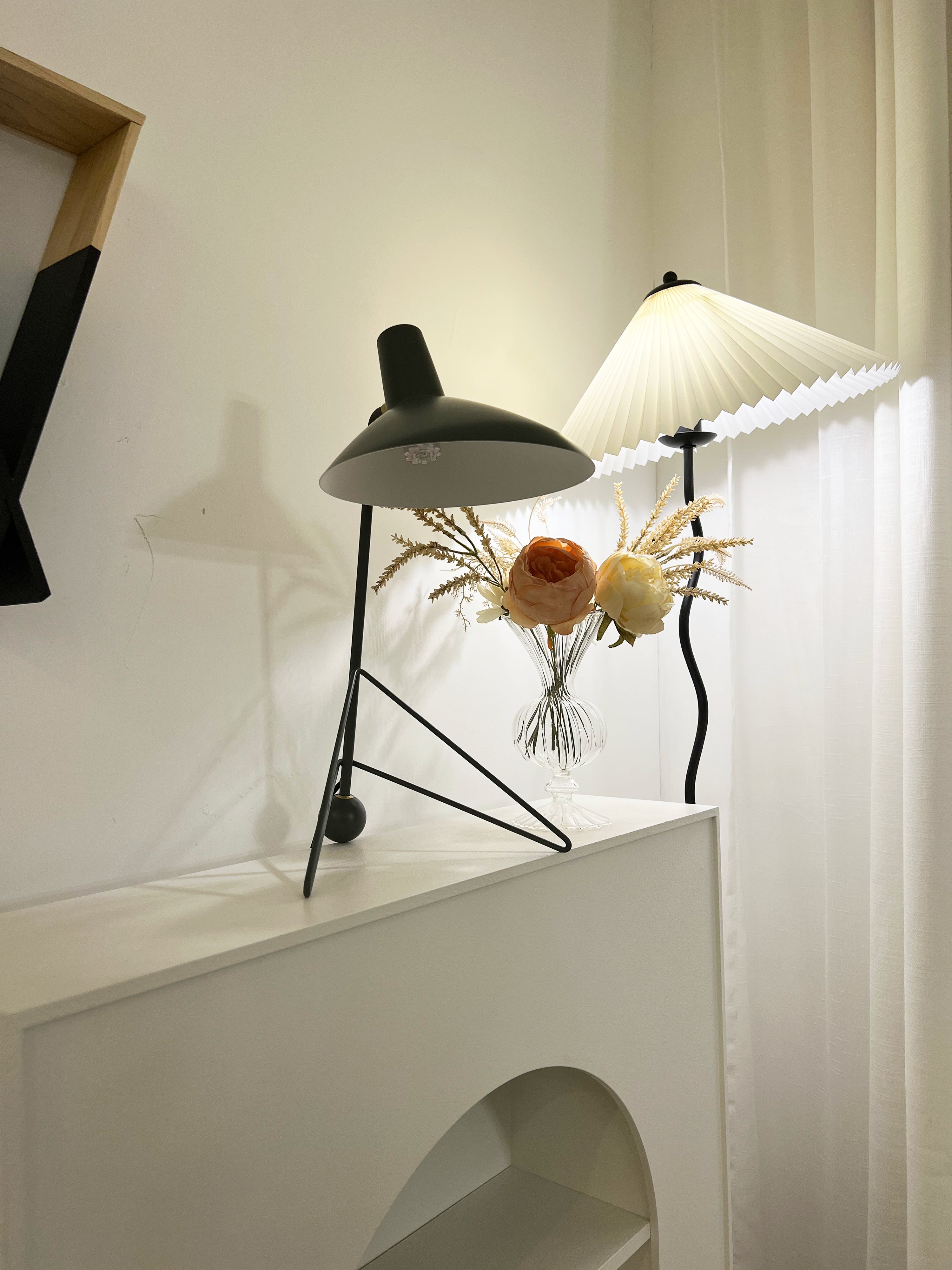 スヴェルト ノワール テーブルランプ