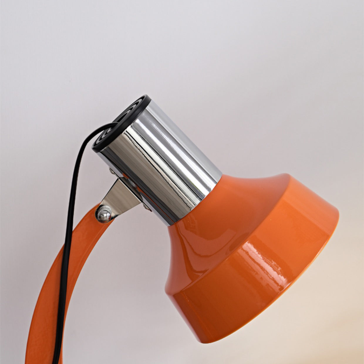 Flash Table Lamp