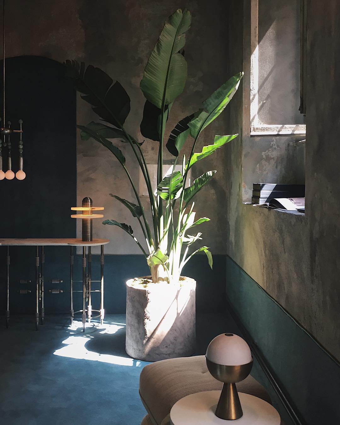 アラバスター彗星テーブルランプ