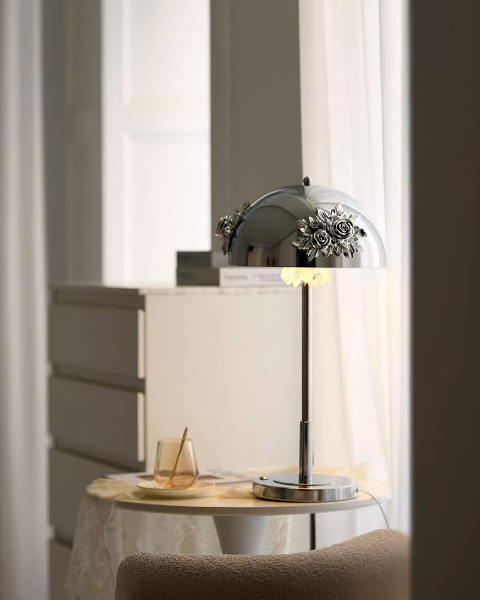 メニテーブル内蔵バッテリーランプ