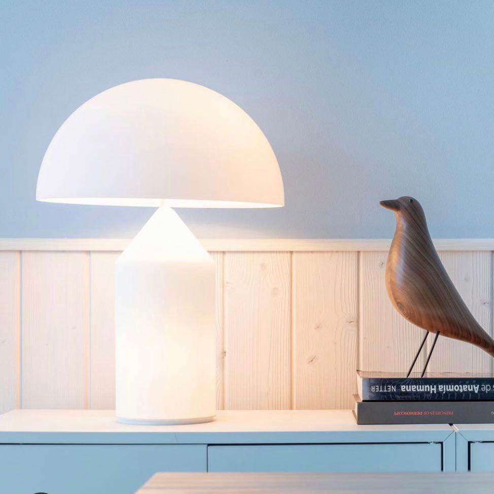 atolloガラステーブルランプ