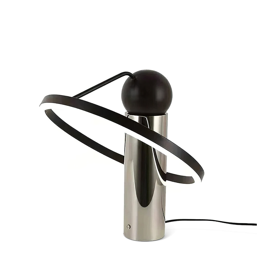 置き忘れたテーブルランプ