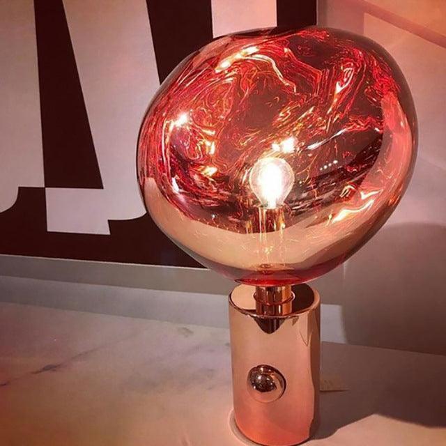 溶岩テーブルランプ