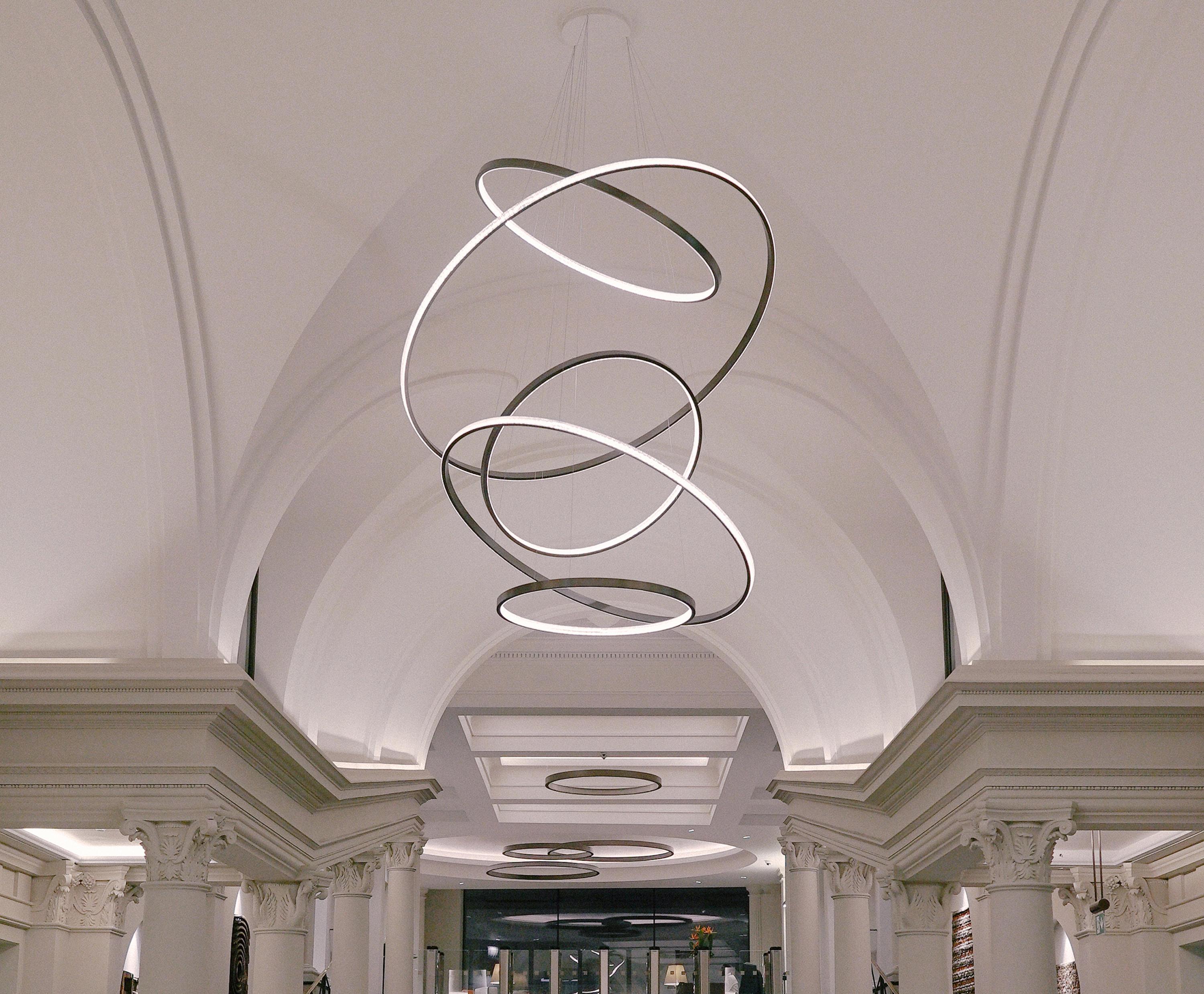 ロホヤのシルバーシャンデリア