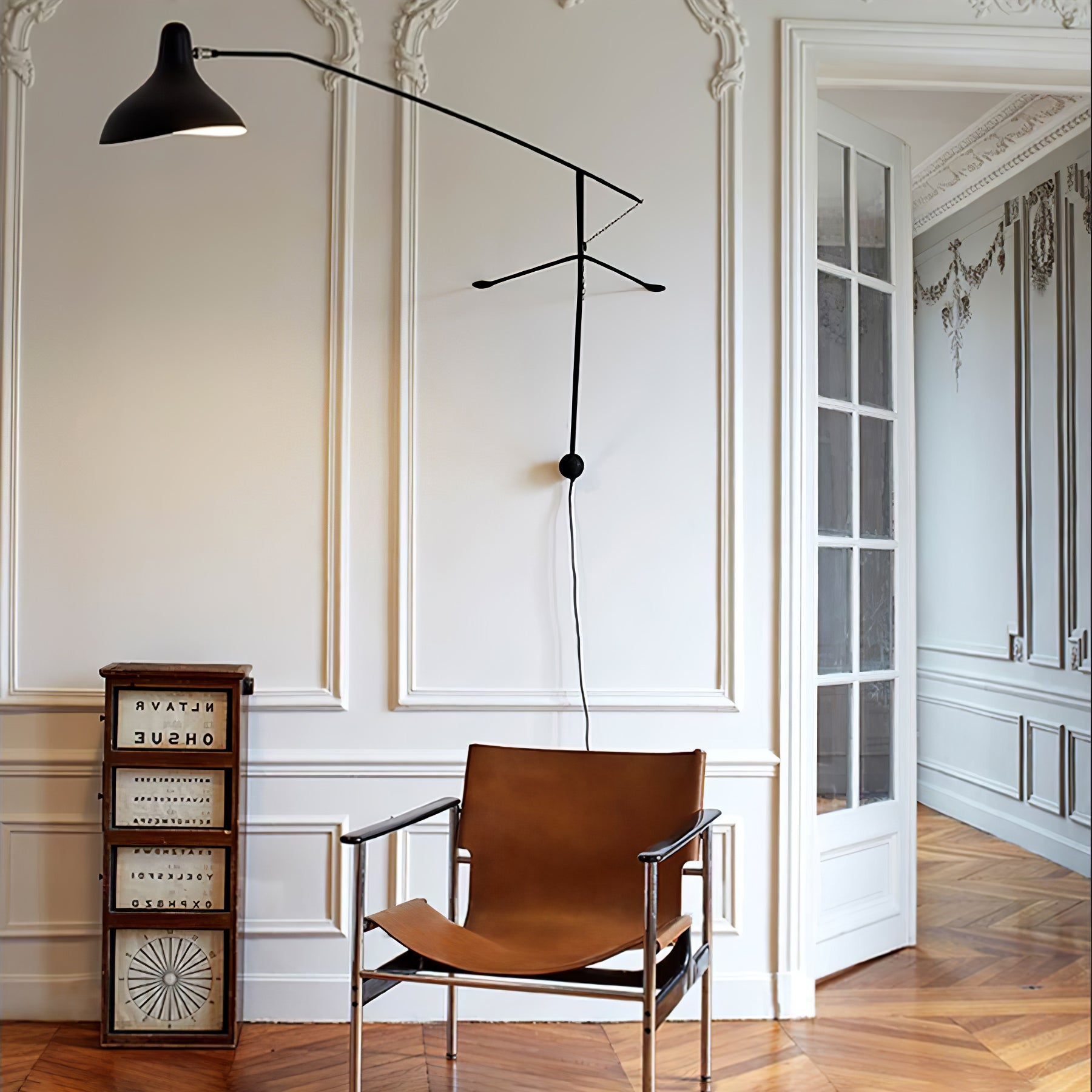 マンティスアームウォールランプ