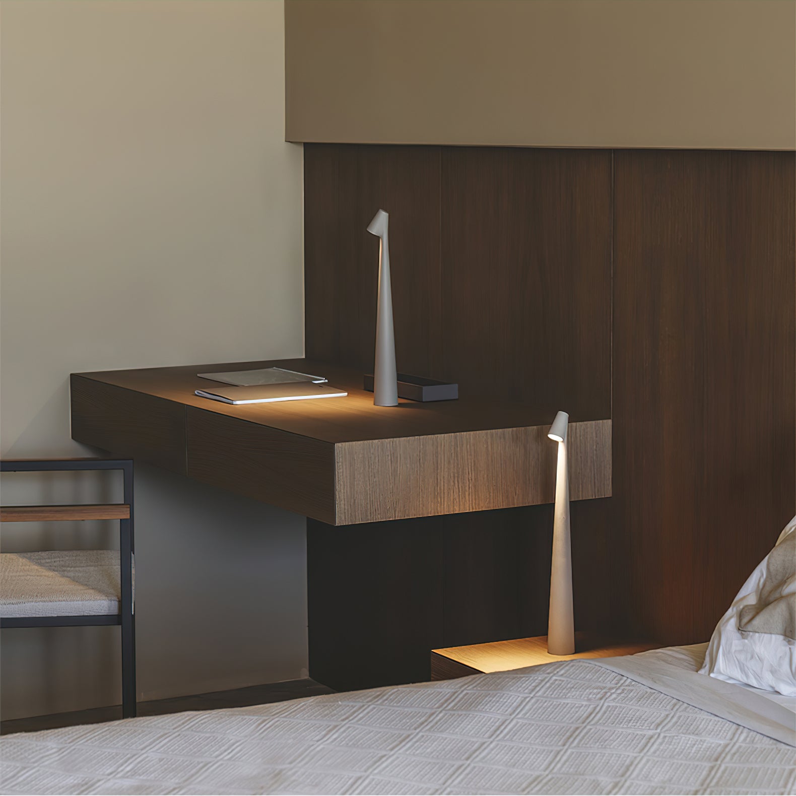 アフリカ ポータブル テーブル ランプ