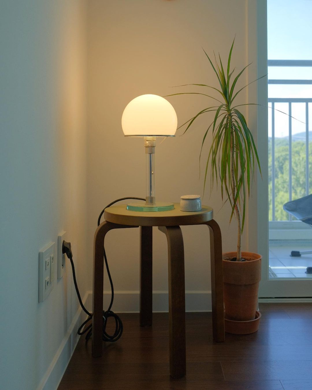 WG 25 GL Table Lamp