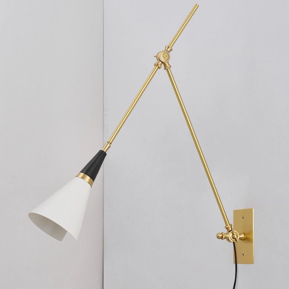 マガリ プラグイン ウォールランプ