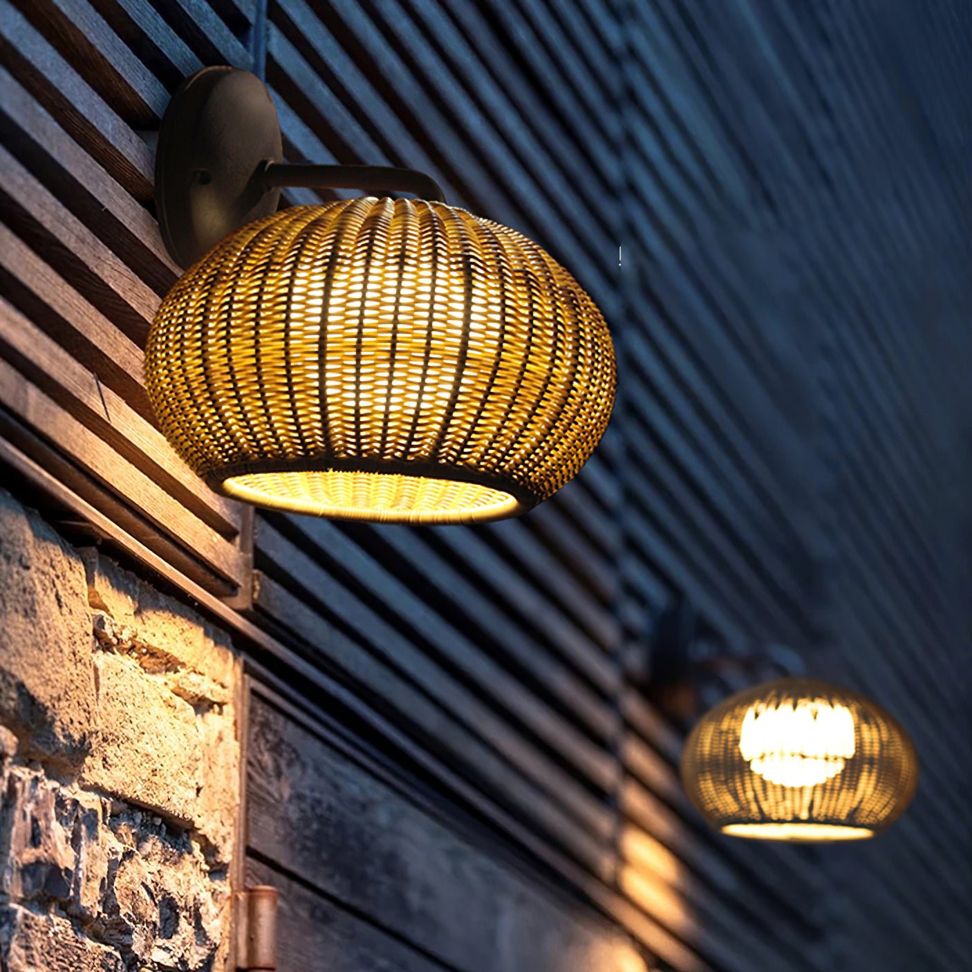 Garota Wall Lamp