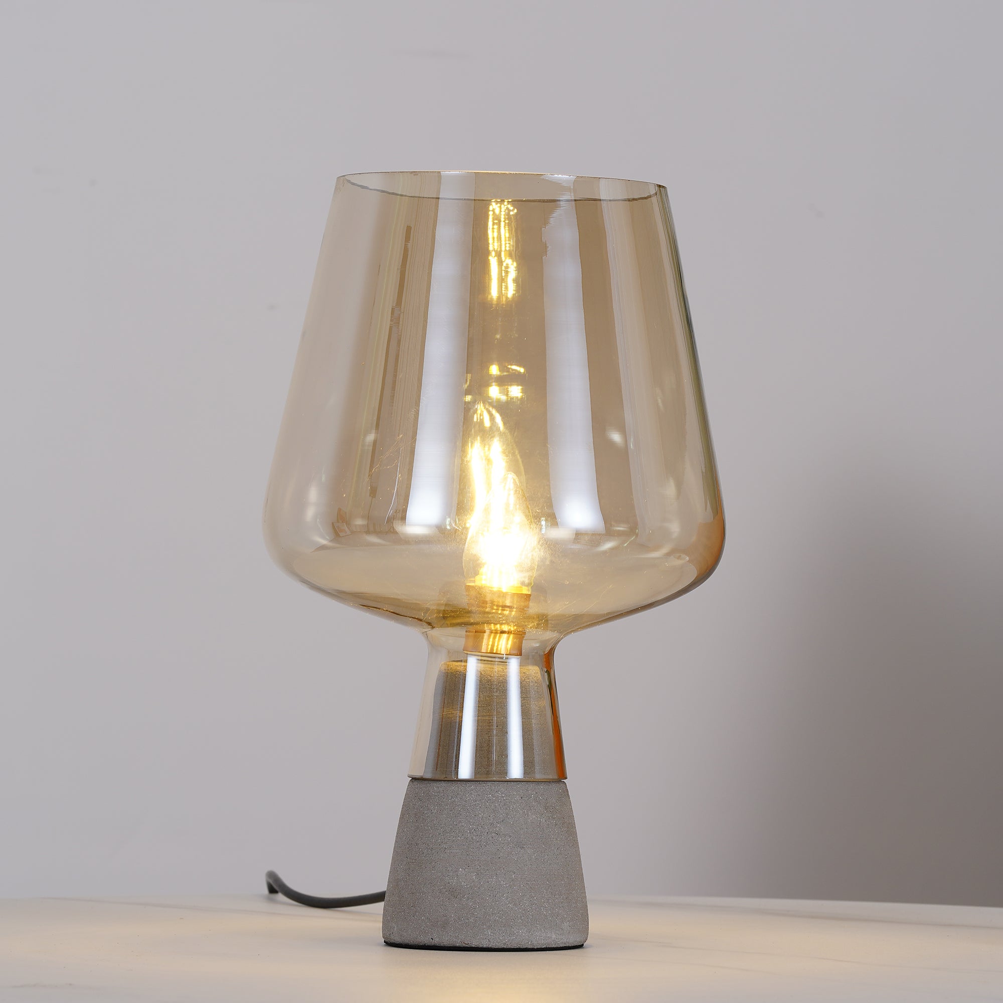 Leas Glass Table Lamp