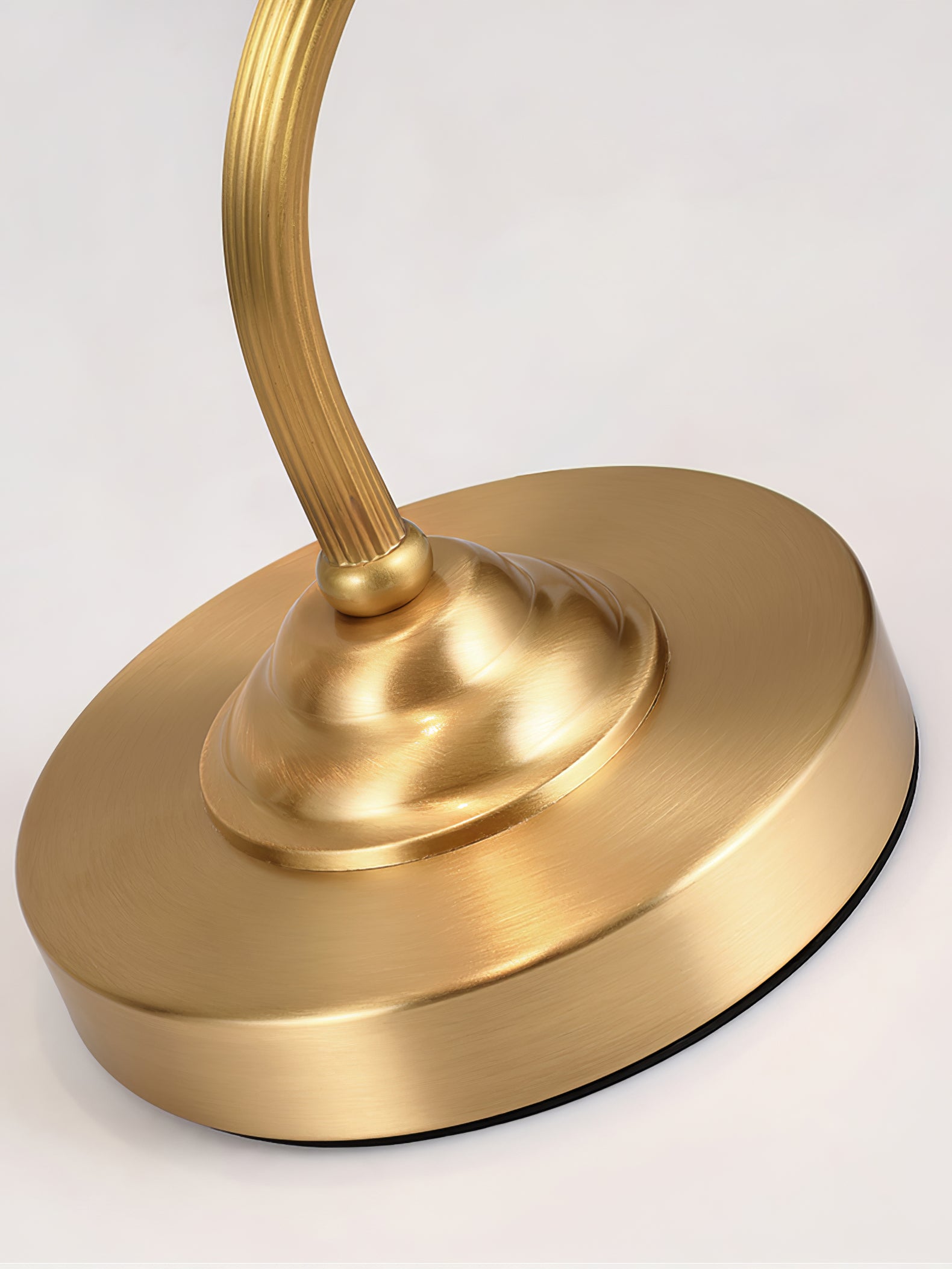 マグノリアフラワーテーブルランプ