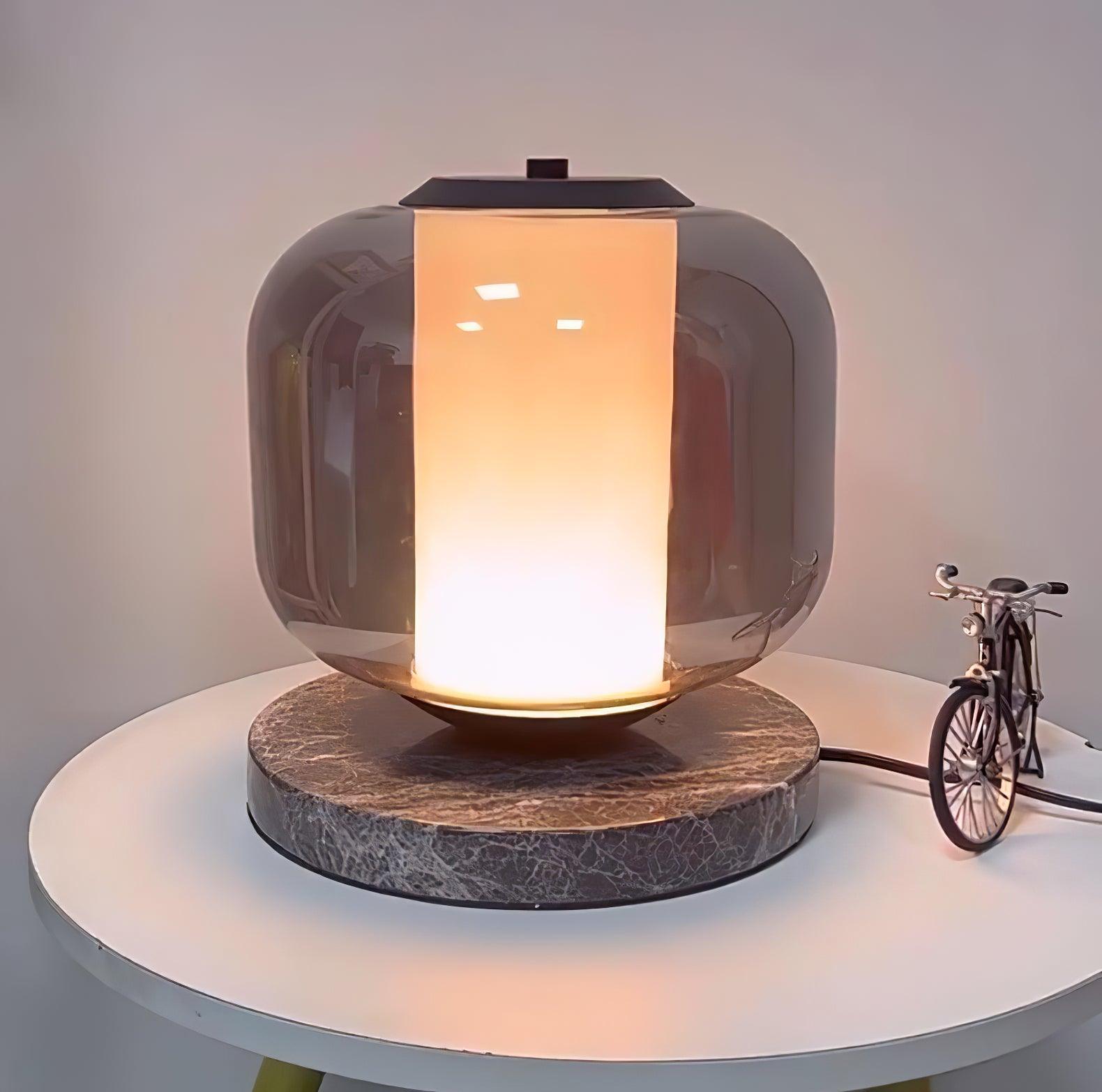 エイラ大理石テーブルランプ